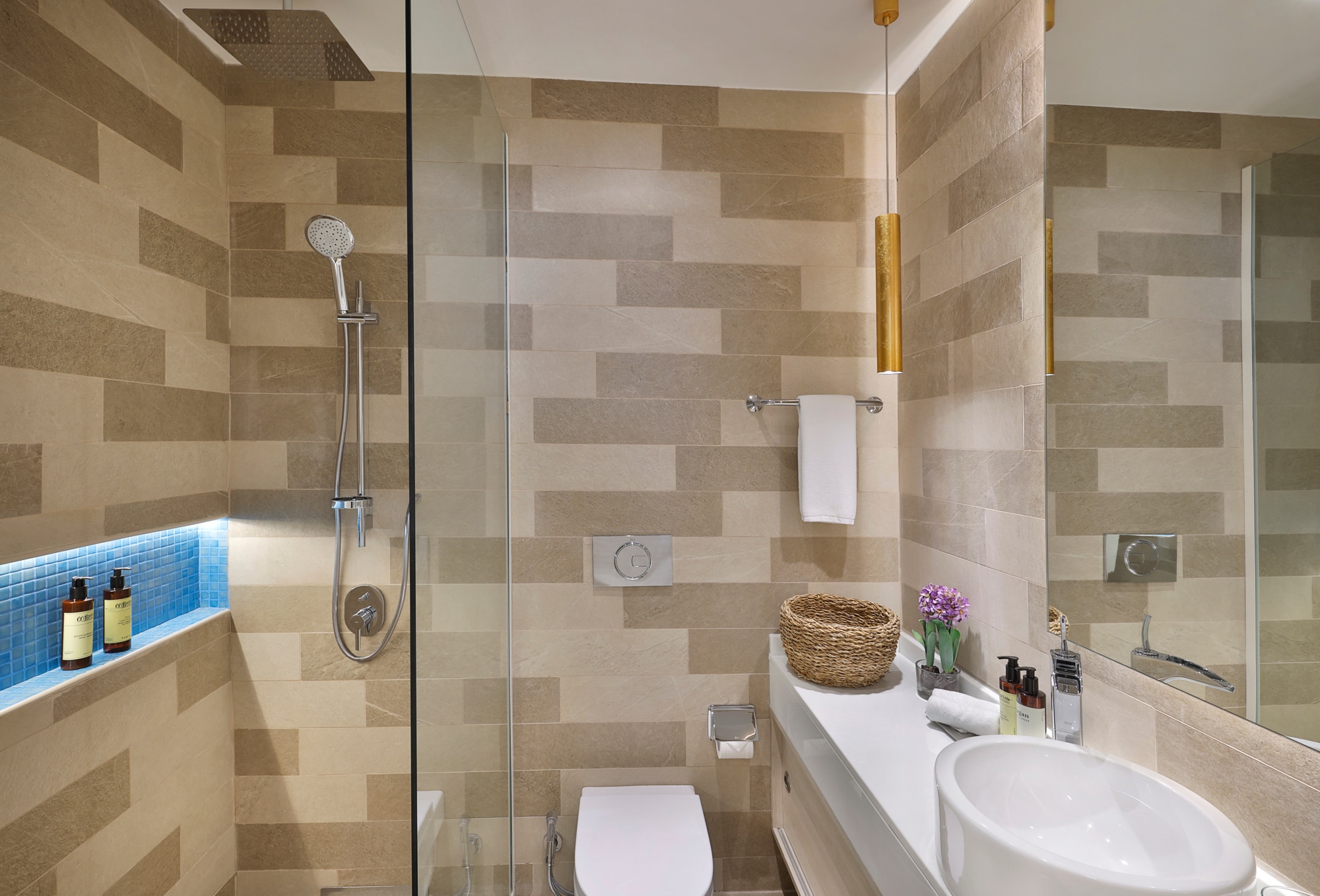 Room Appartamento con una camera da letto e il balcone