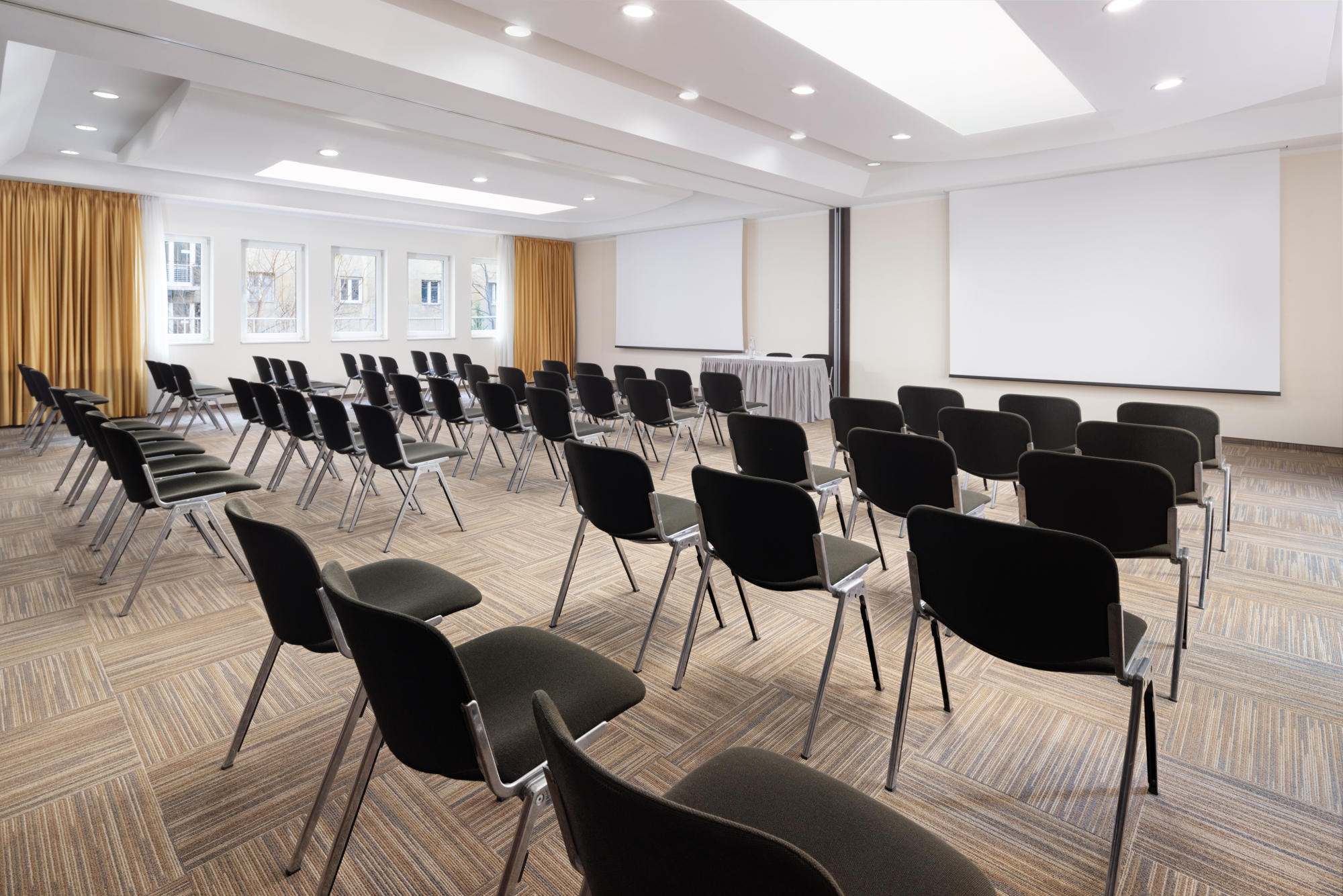 Photo - NH Budapest City