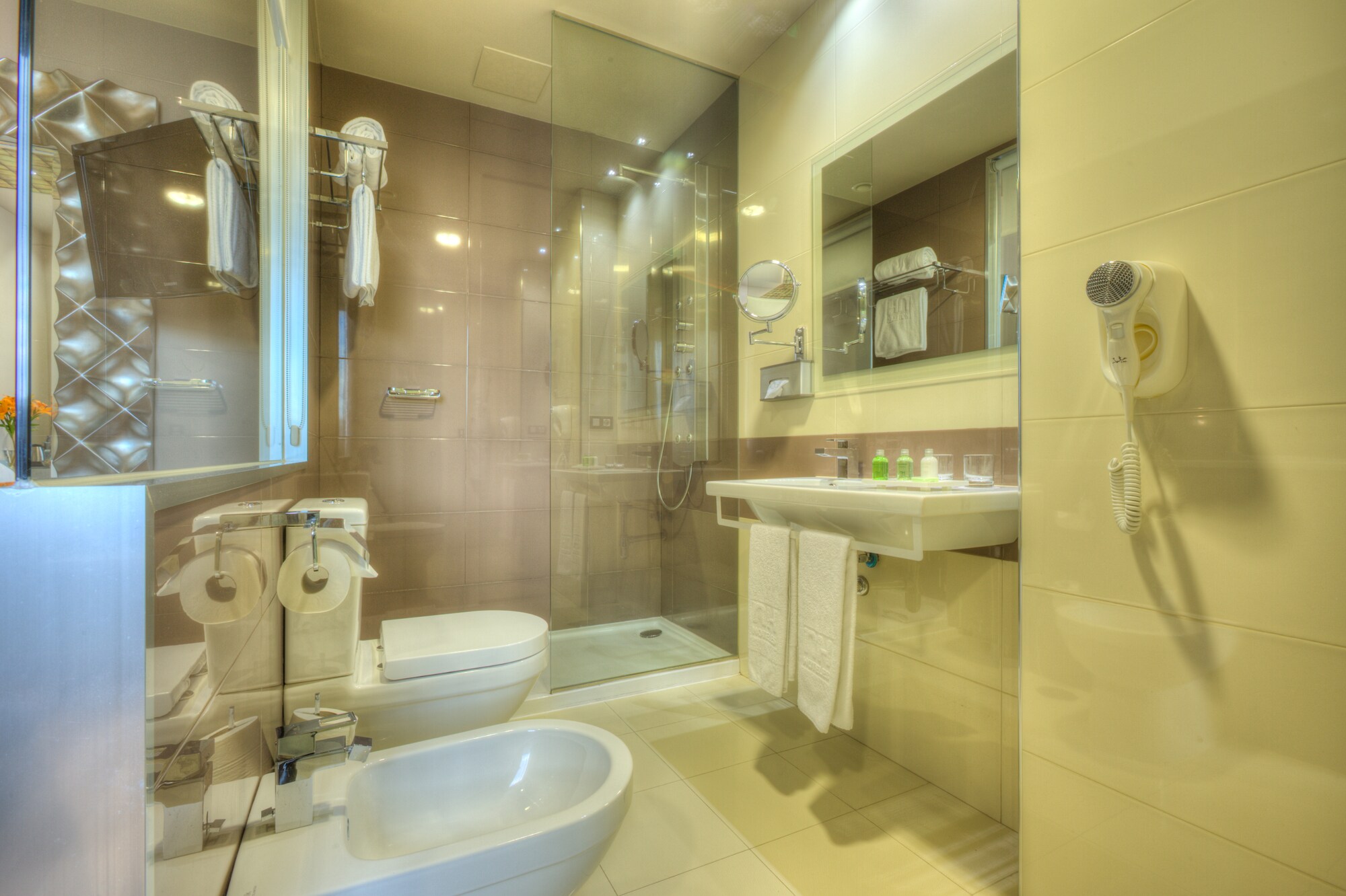 Room Camera Standard