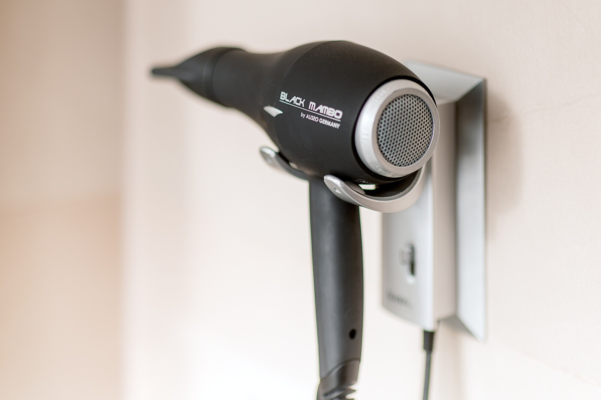 black mambo hair dryer
