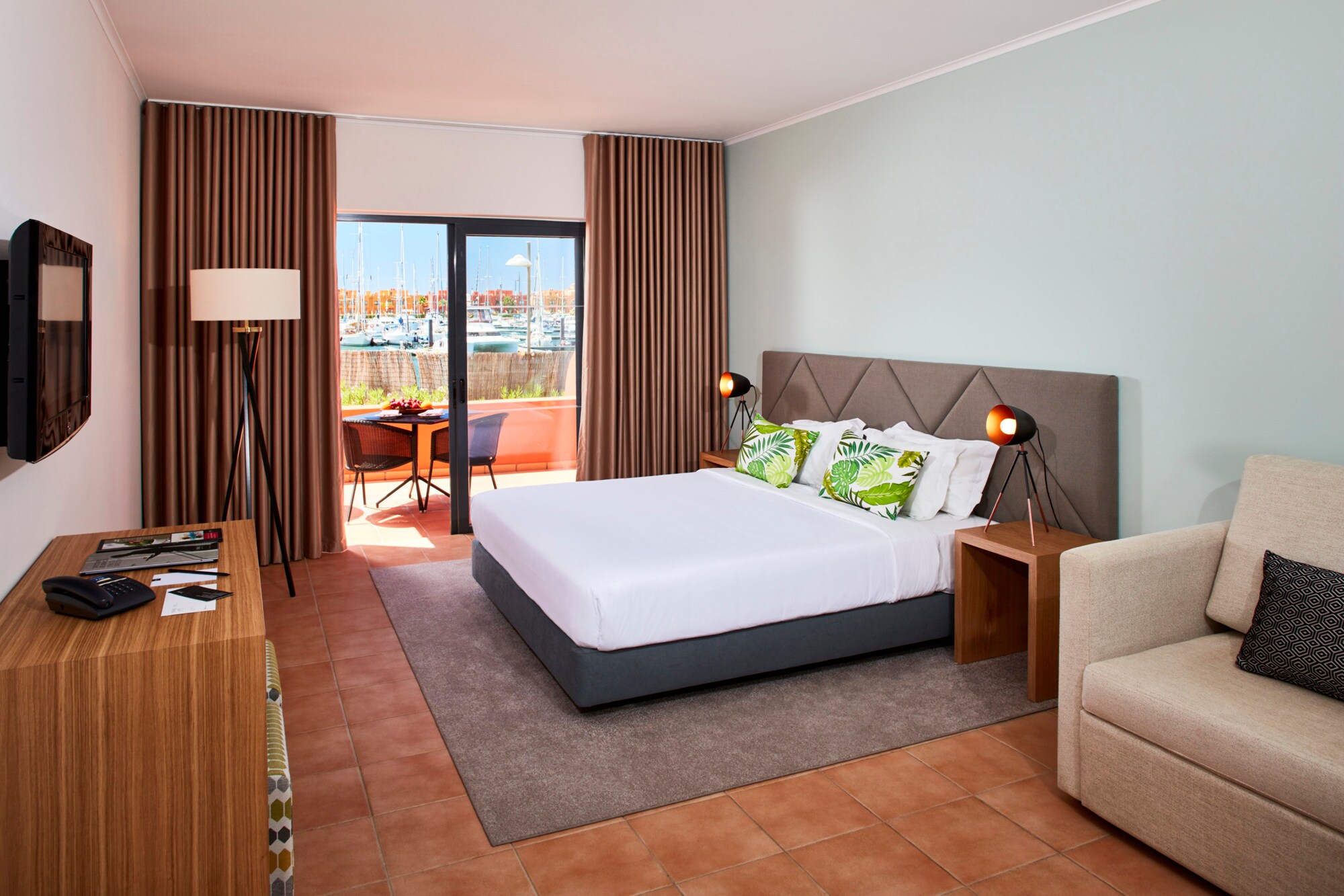 Room Familiar Conectada
