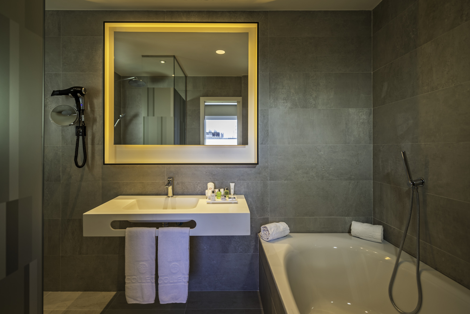 Photo - NH Collection Madrid Suecia