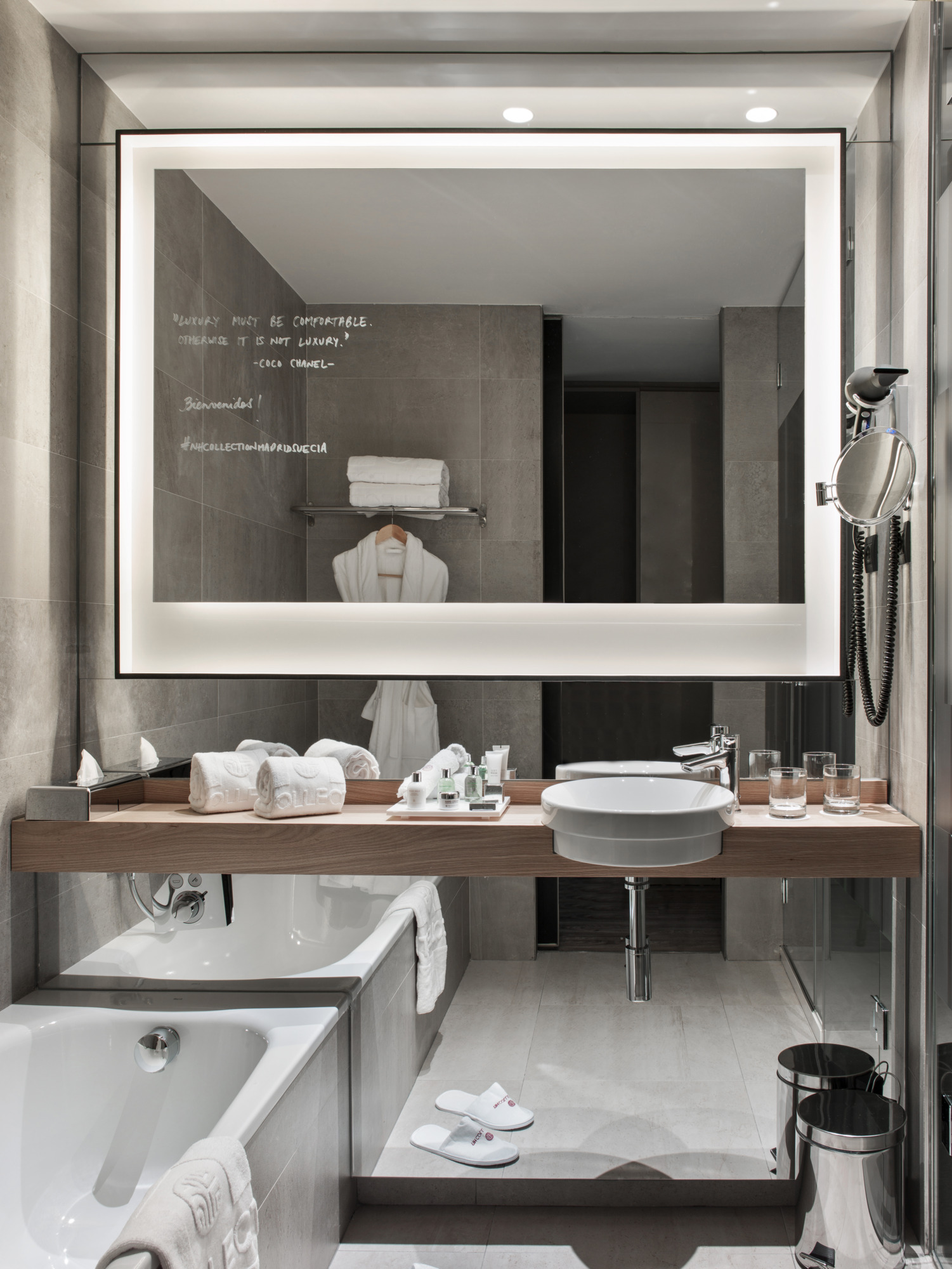 Photo - NH Collection Madrid Suecia