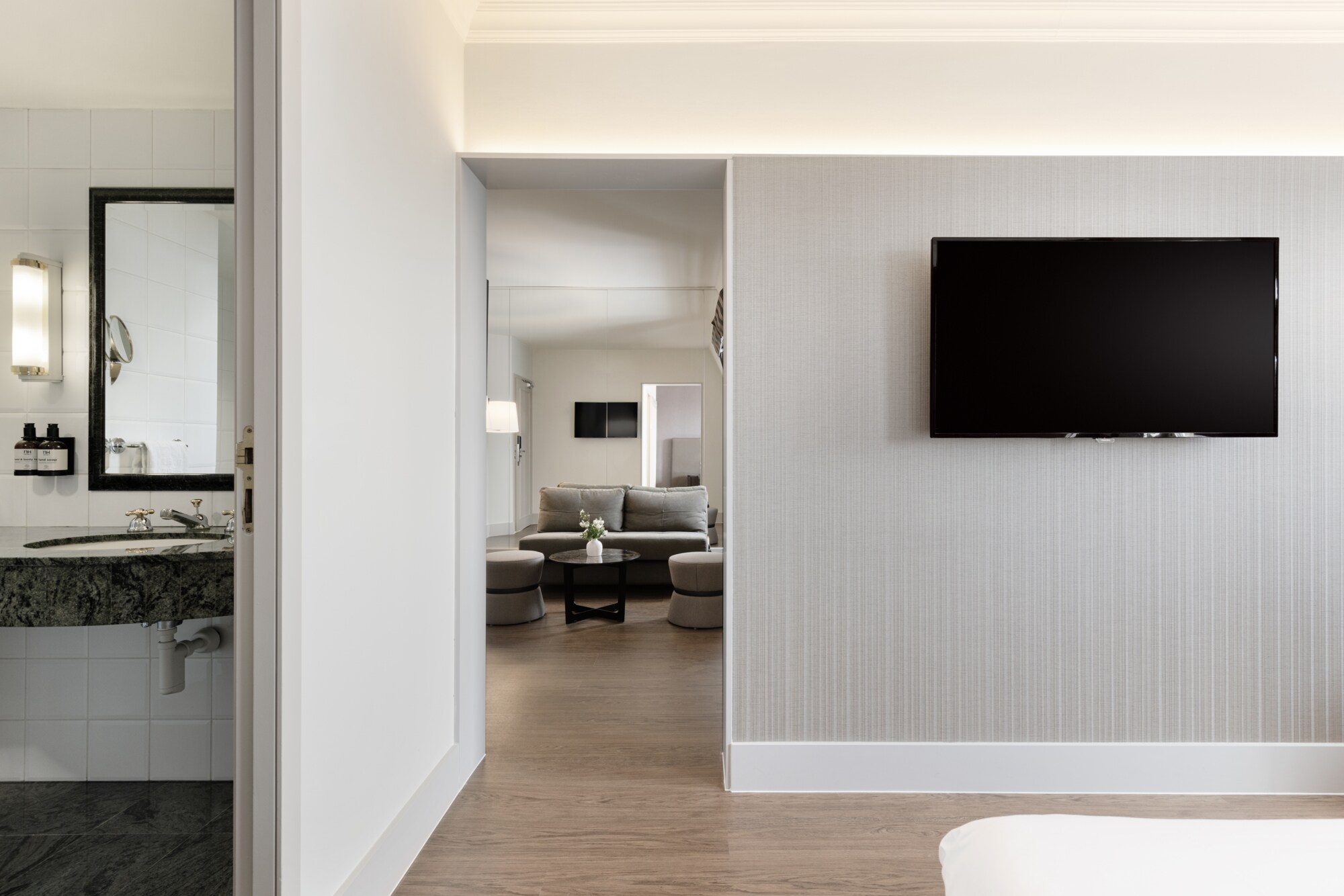 Room Suite