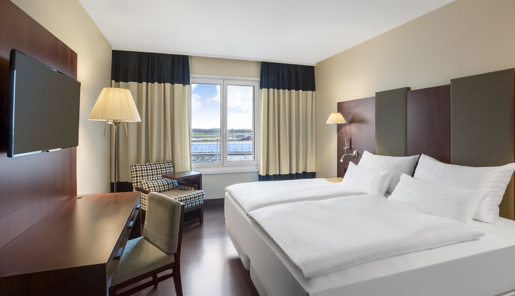 Nh Hotel Wien Flughafen Parken www.nh-hotels.com