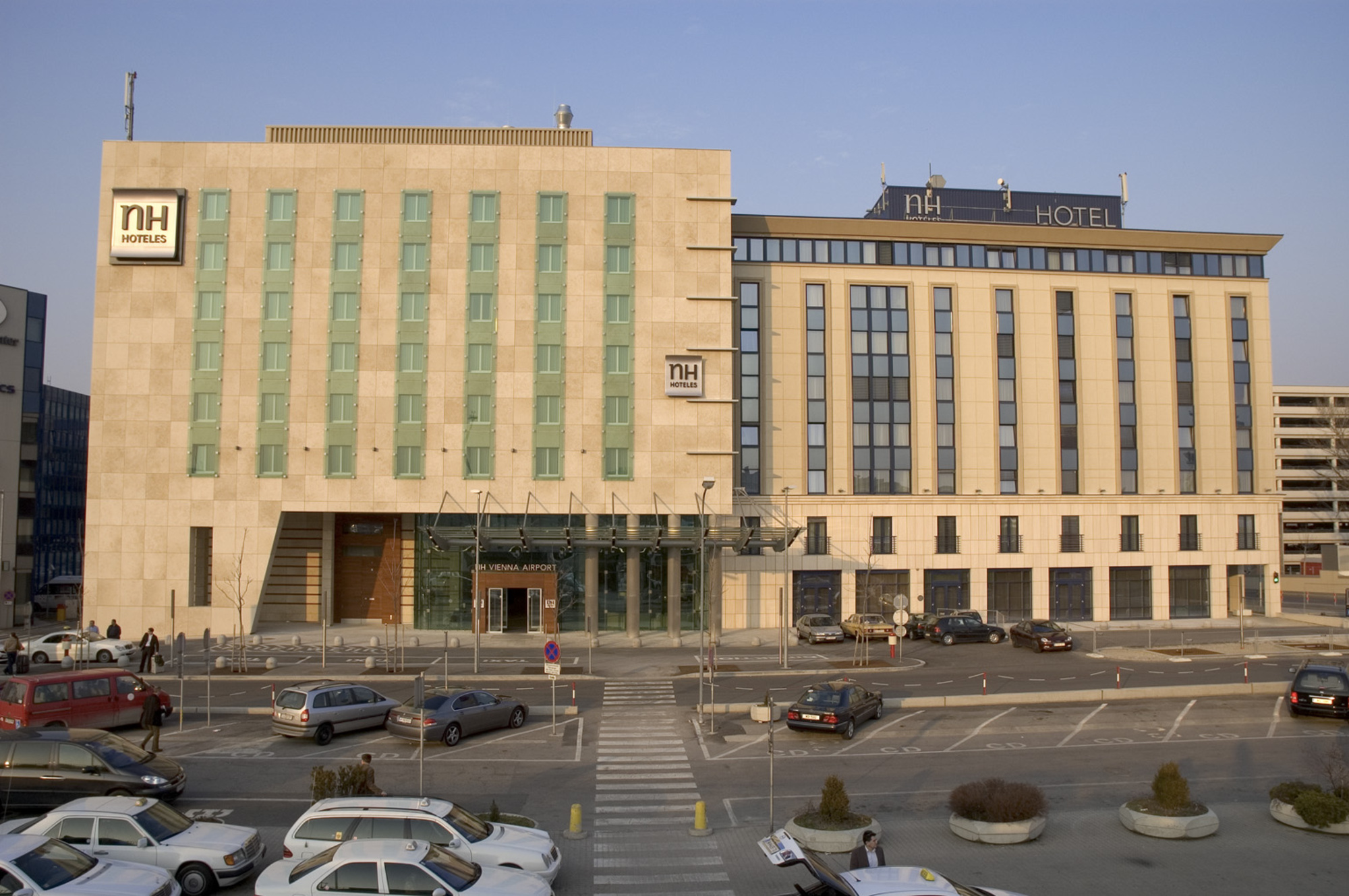 Nh Hotel Wien Flughafen Parken www.nh-hotels.com