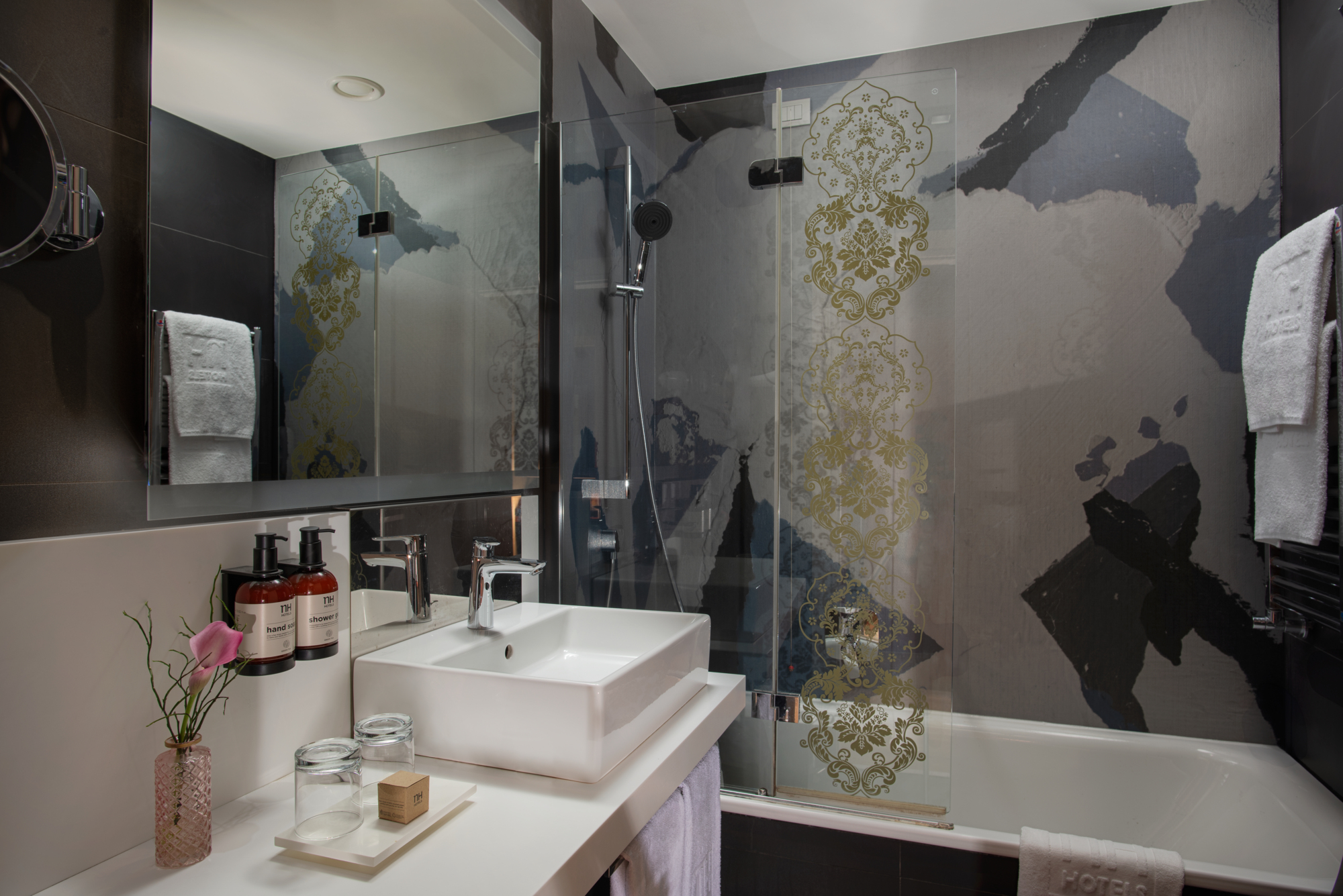 Photo - Anglo American Hotel Florence, Curio Collection By Hilton