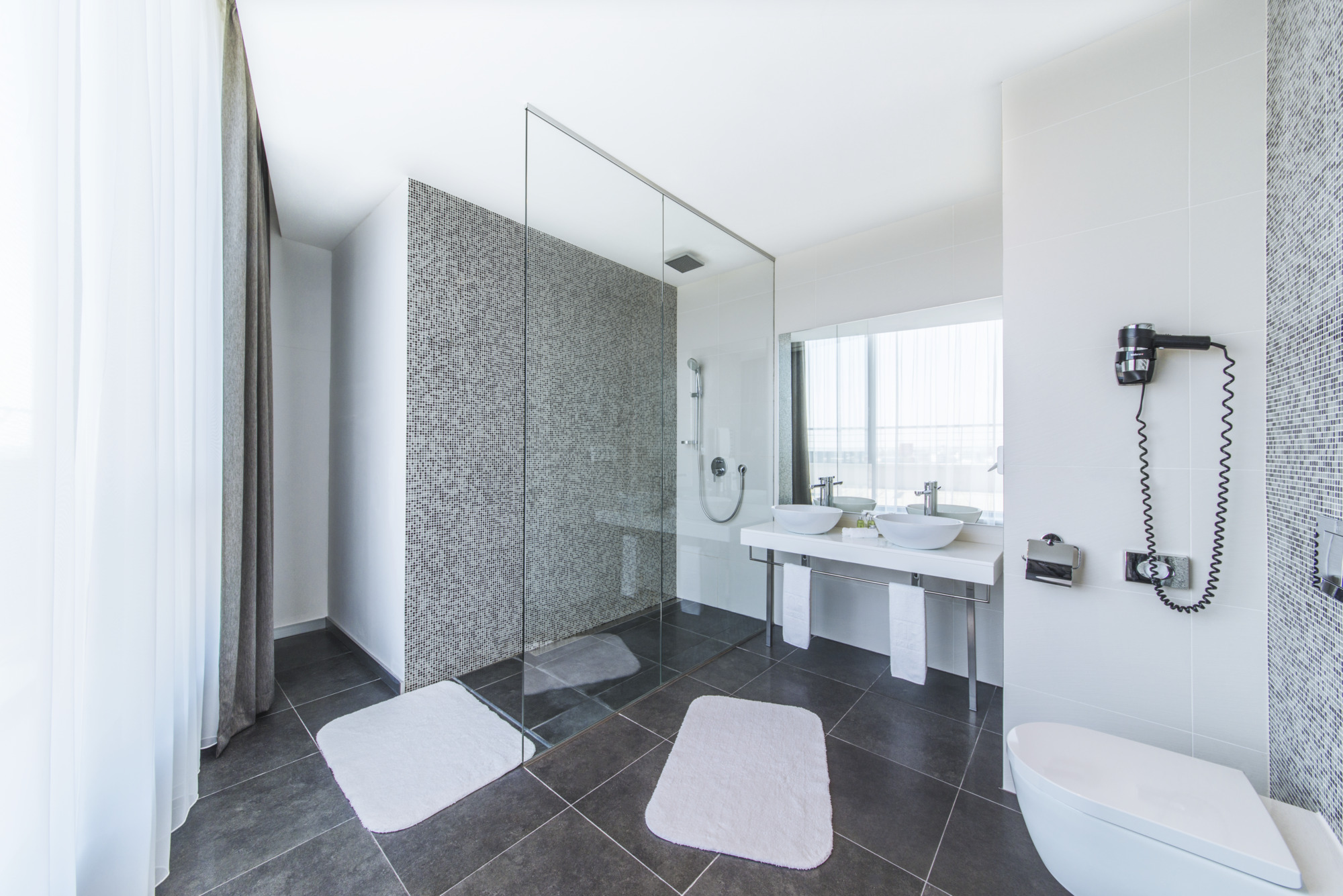 Photo - NH Bratislava Gate One