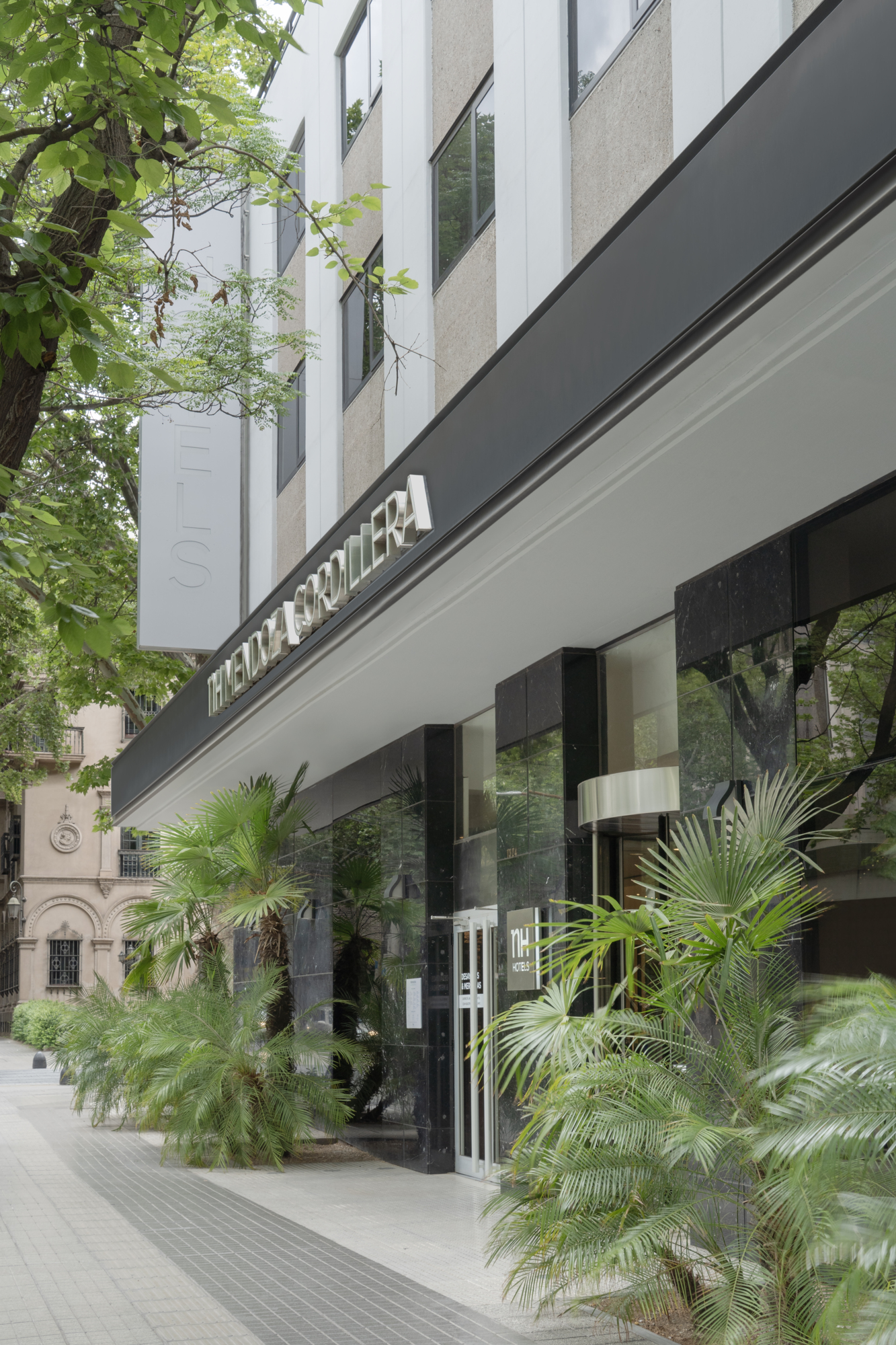 NH Mendoza Cordillera, Centro de Mendoza