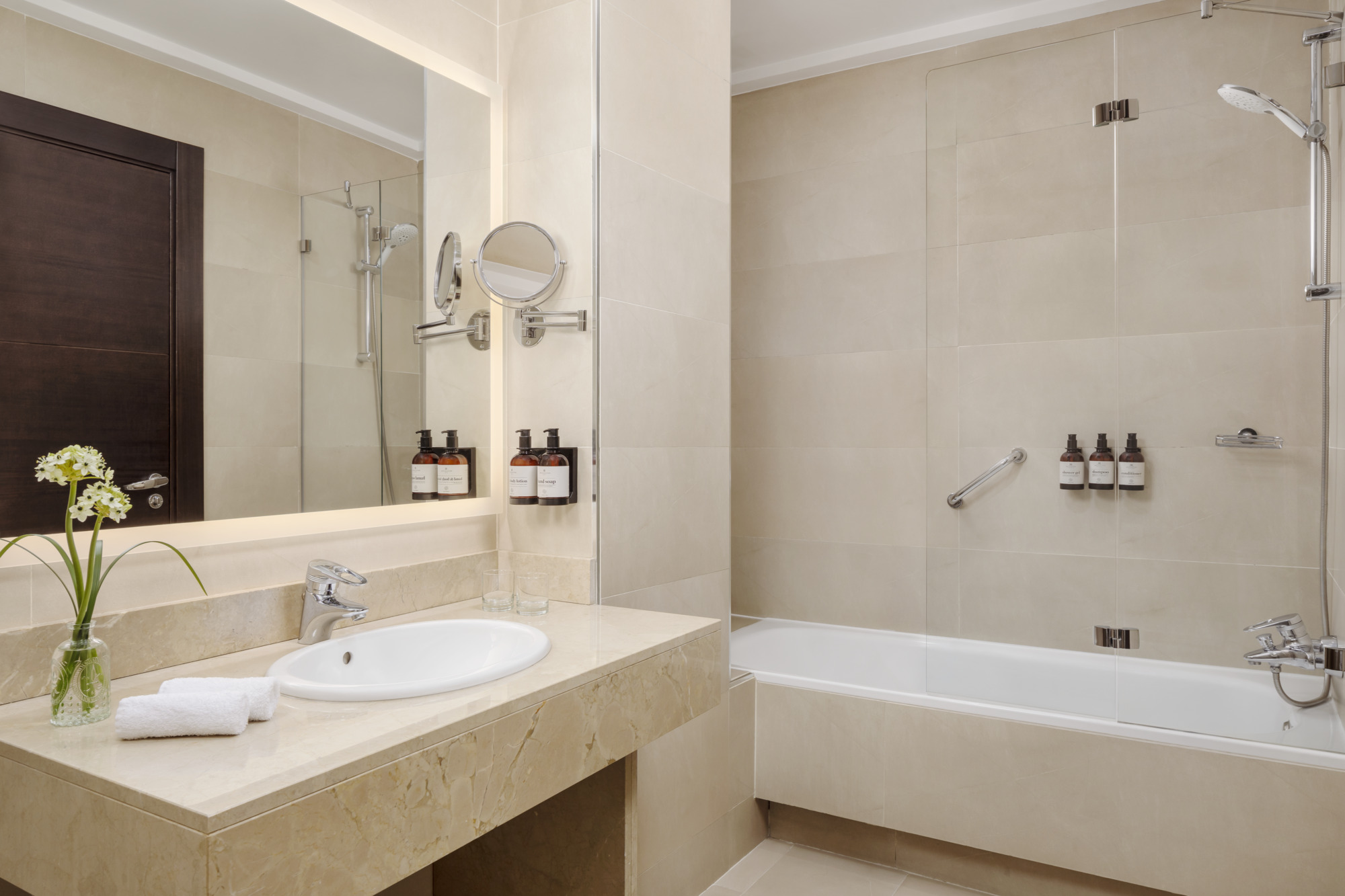 Photo - NH Collection Victoria