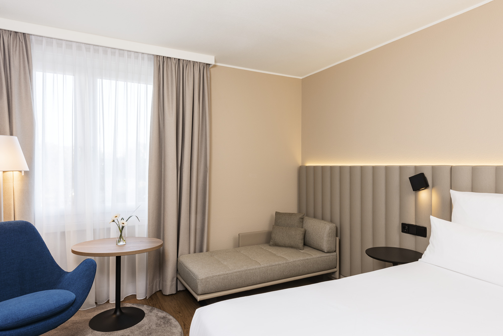 Nh Hotel München Airport Shuttle Service Parken www.nh-hotels.com