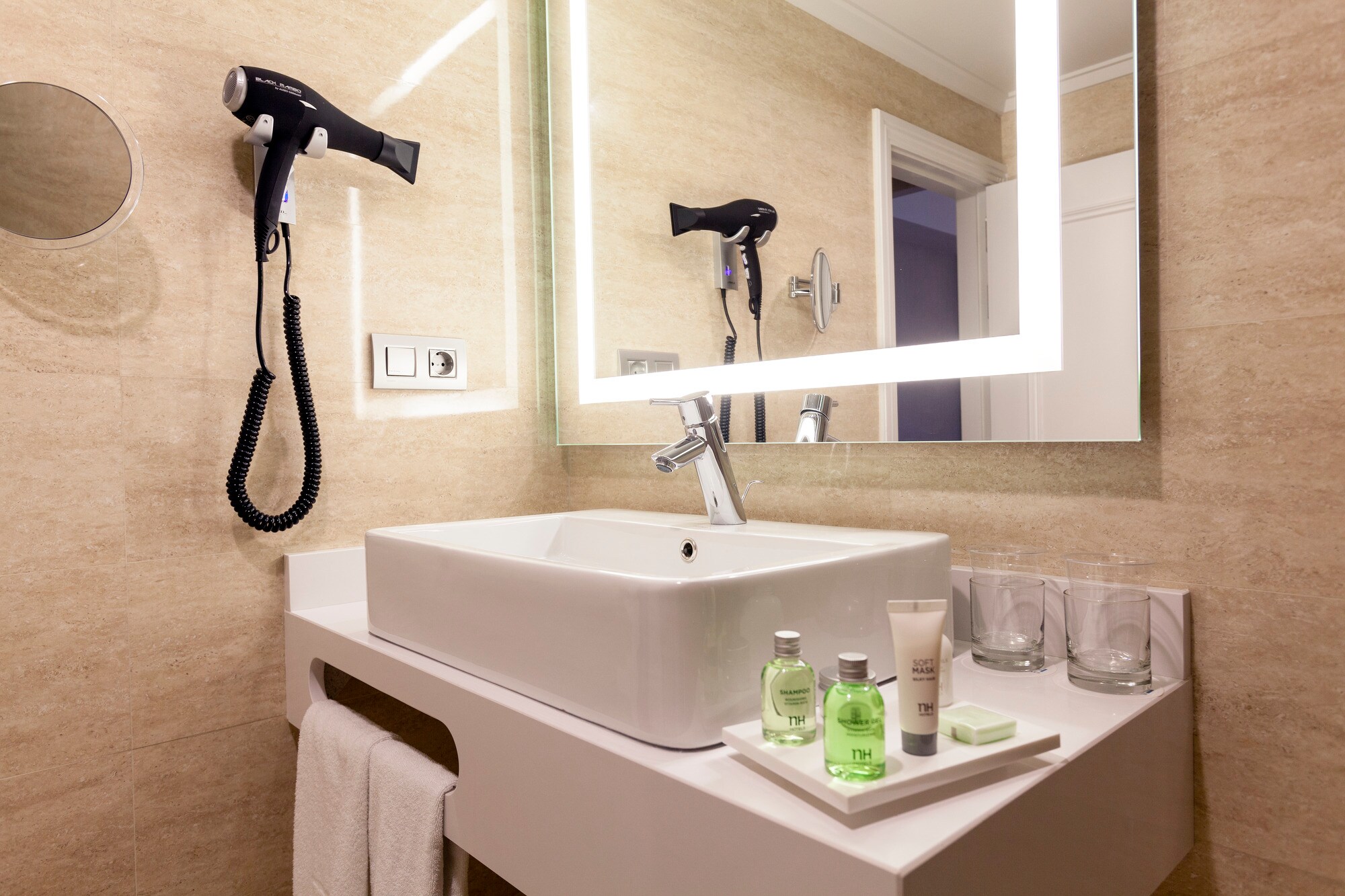 Room Camera Standard