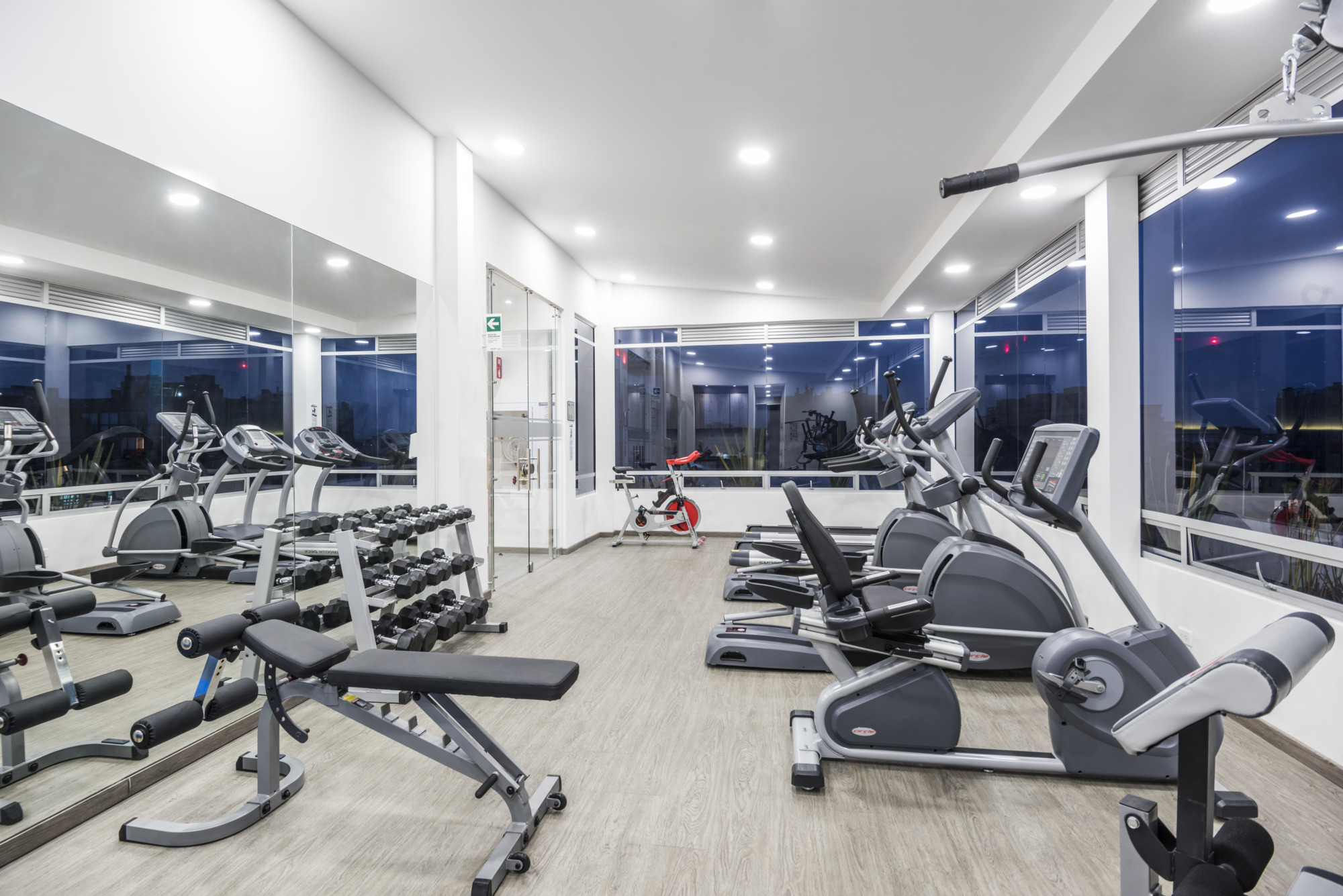 Photo - NH Bogota Urban 93 Royal