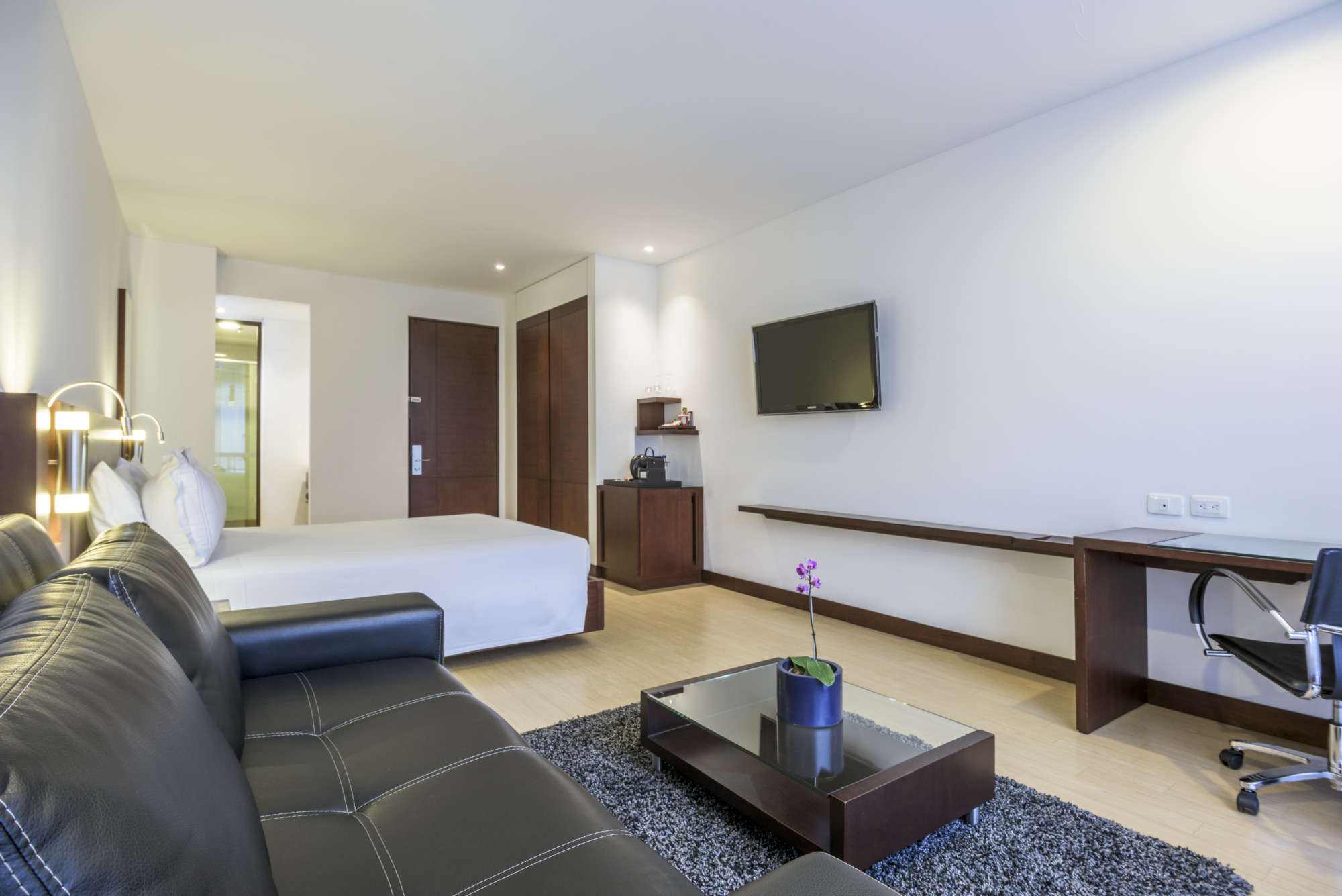 Photo - NH Bogota Urban 93 Royal