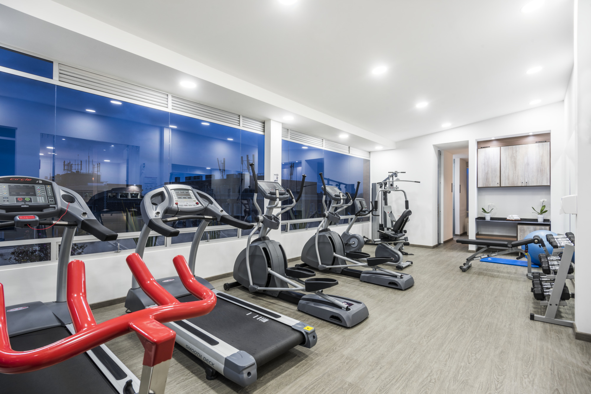 Photo - NH Bogota Urban 93 Royal