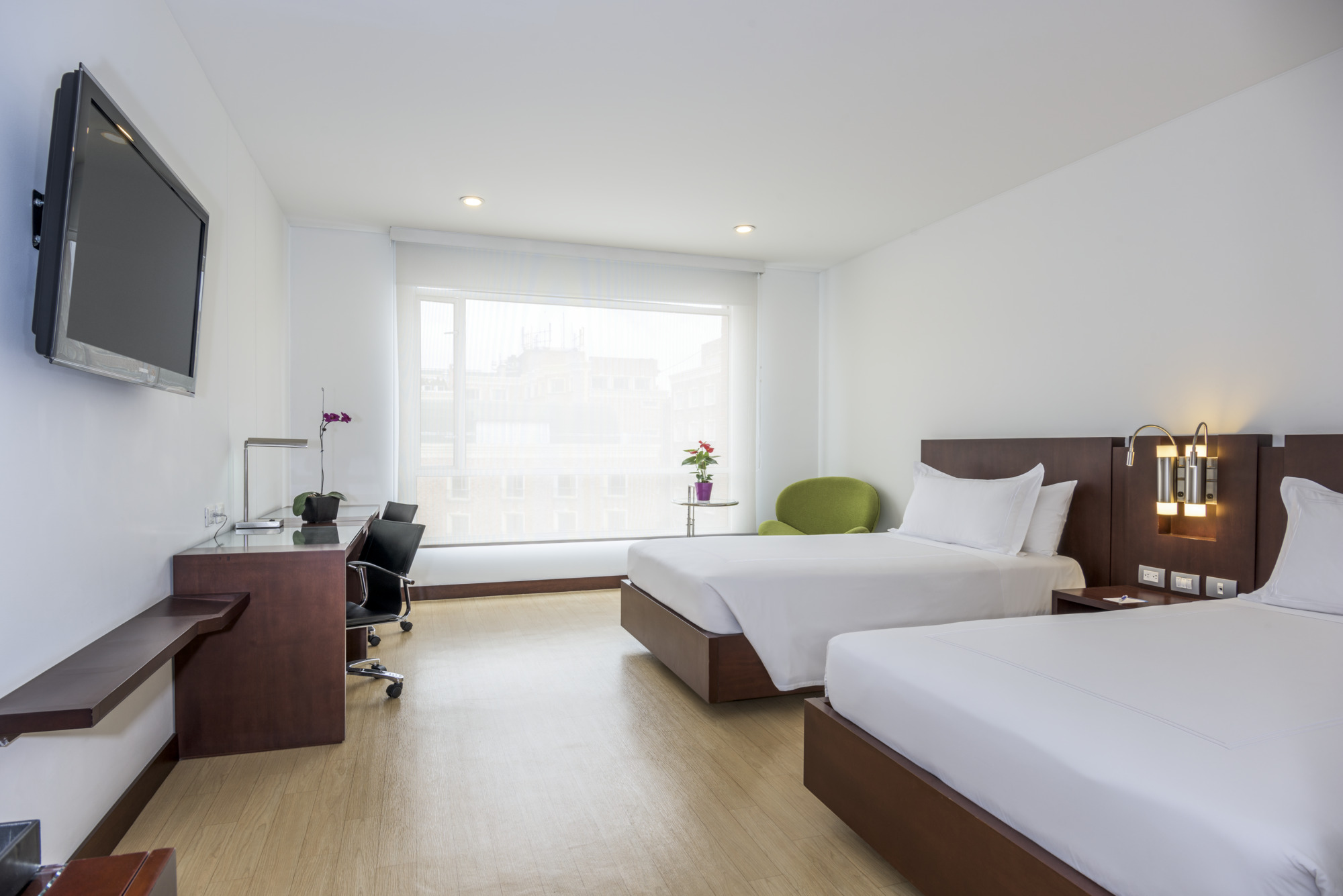 Photo - NH Bogota Urban 93 Royal