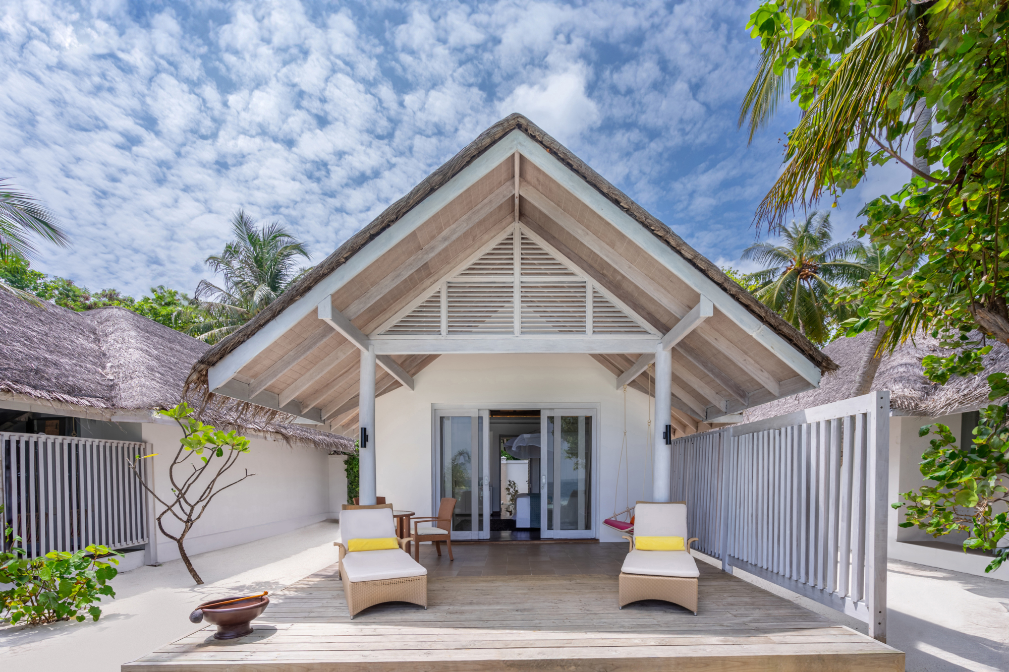 Rooms of the NH Maldives Kuda Rah Resort