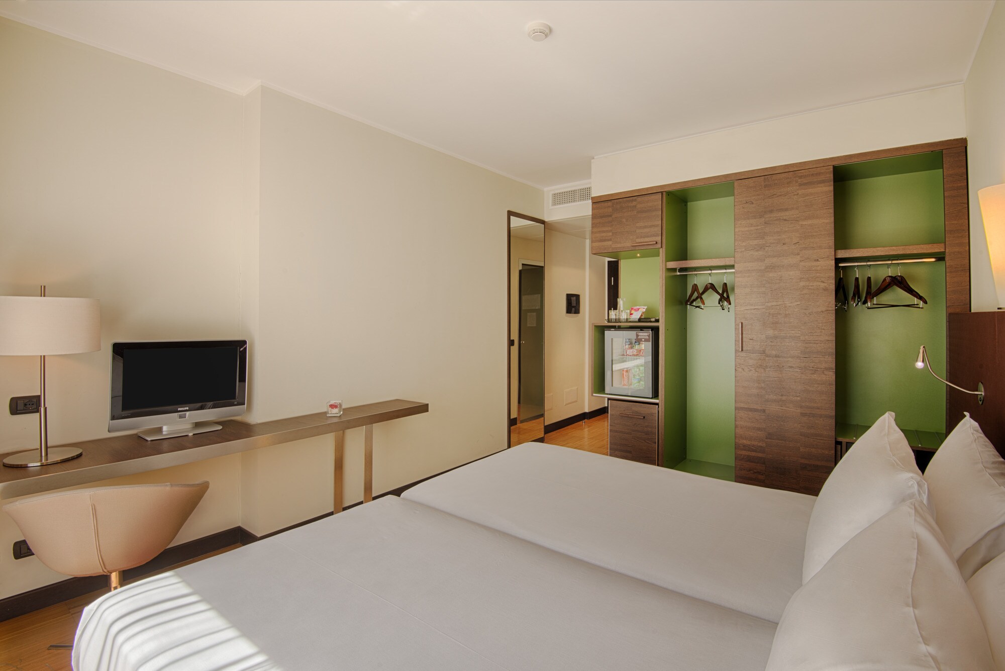 Room Camera Superior