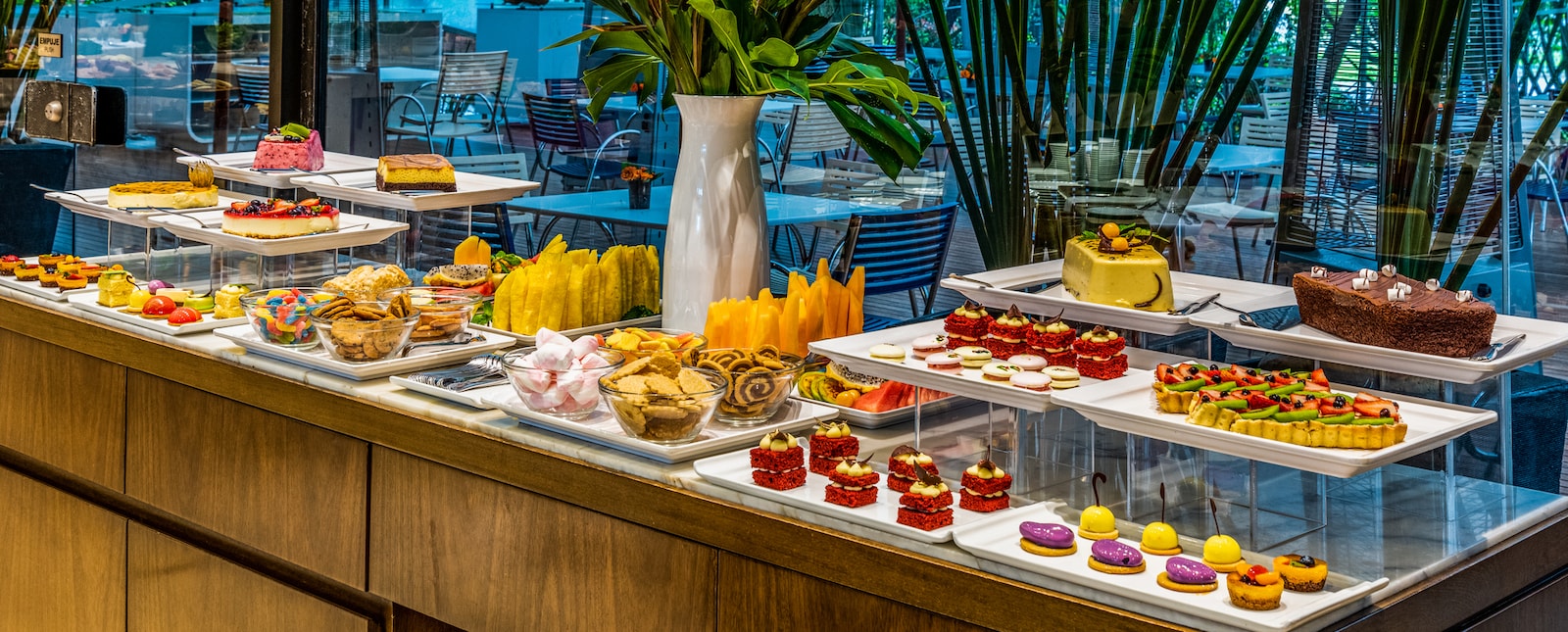 Dining Nh Collection Bogotá Teleport Royal Dining Nh Collection Bogotá Teleport, Round Table Lunch Buffet Cost In Egypt