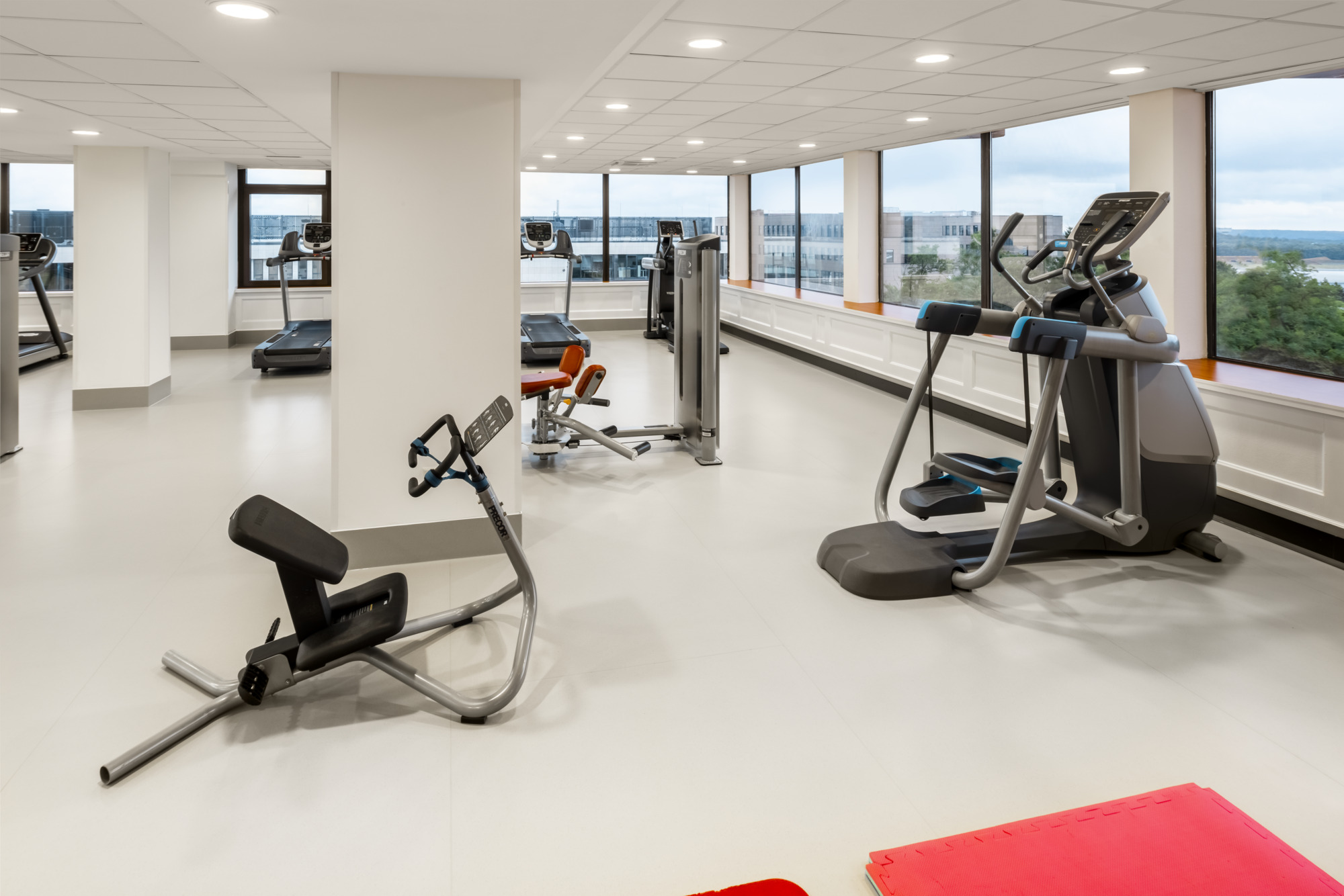 Photo - NH Luxembourg Airport