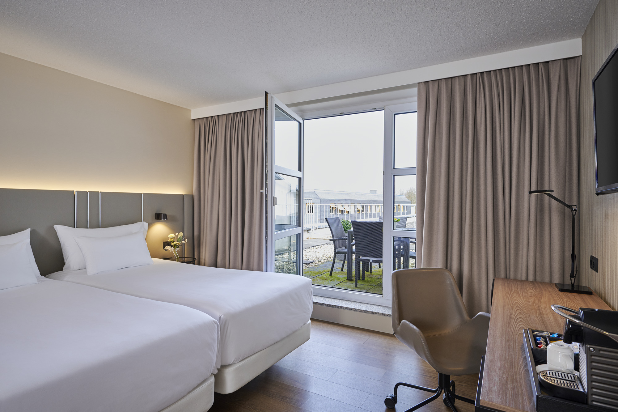 nh hotel frankfurt flughafen shuttle