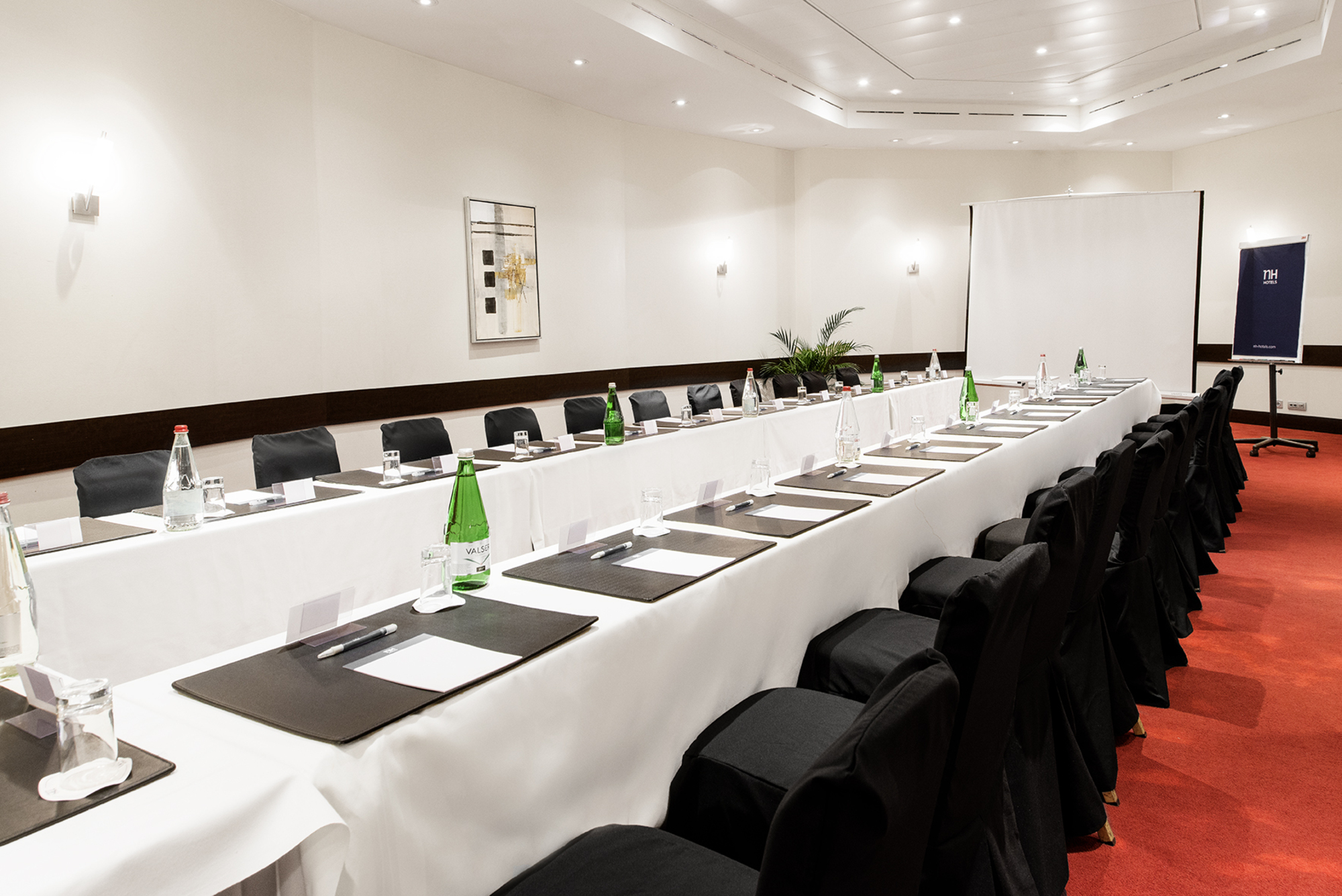 Photo - NH Geneva Airport Hotel