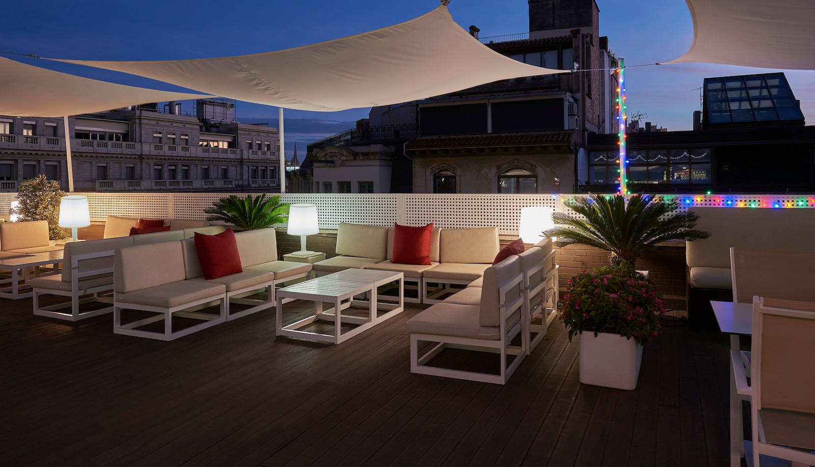 Nh Collection Rooftop Bar NH Collection Barcelona Pódium: Hotel 4* en Barcelona centro