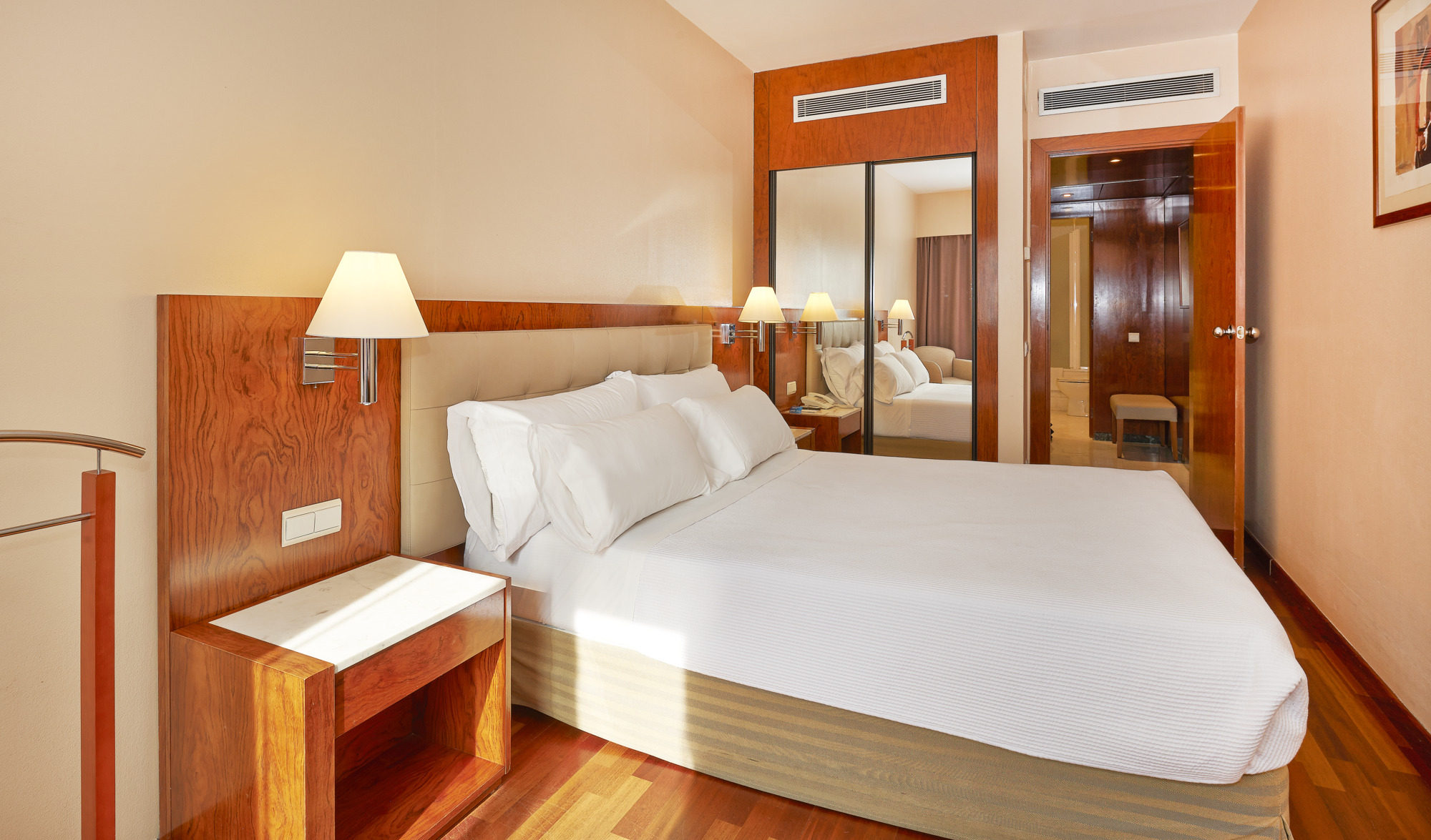 Foto - NH Barcelona Entenza