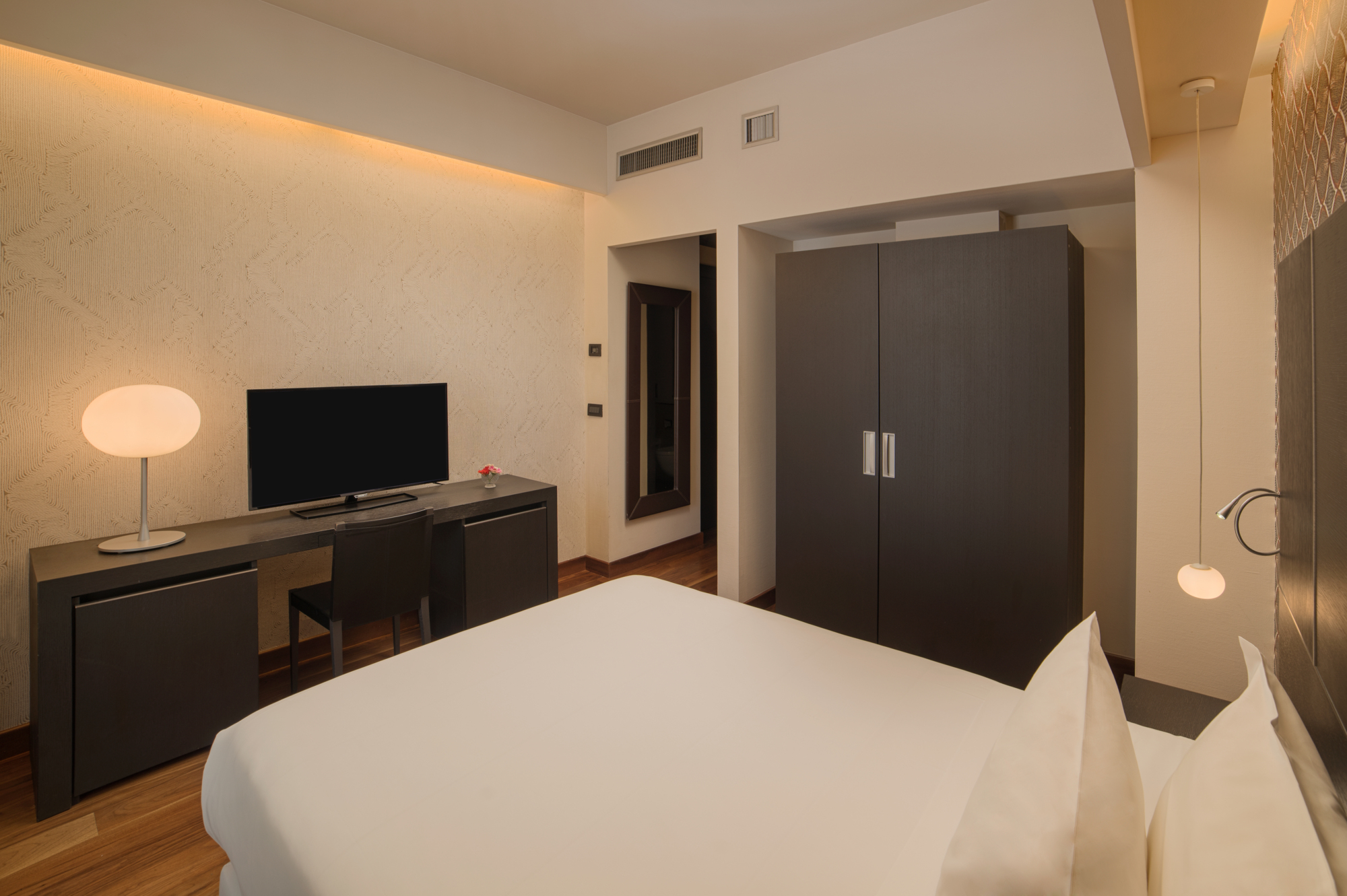 NH Collection Torino Santo Stefano: 4* Hotel in Turin, Italy