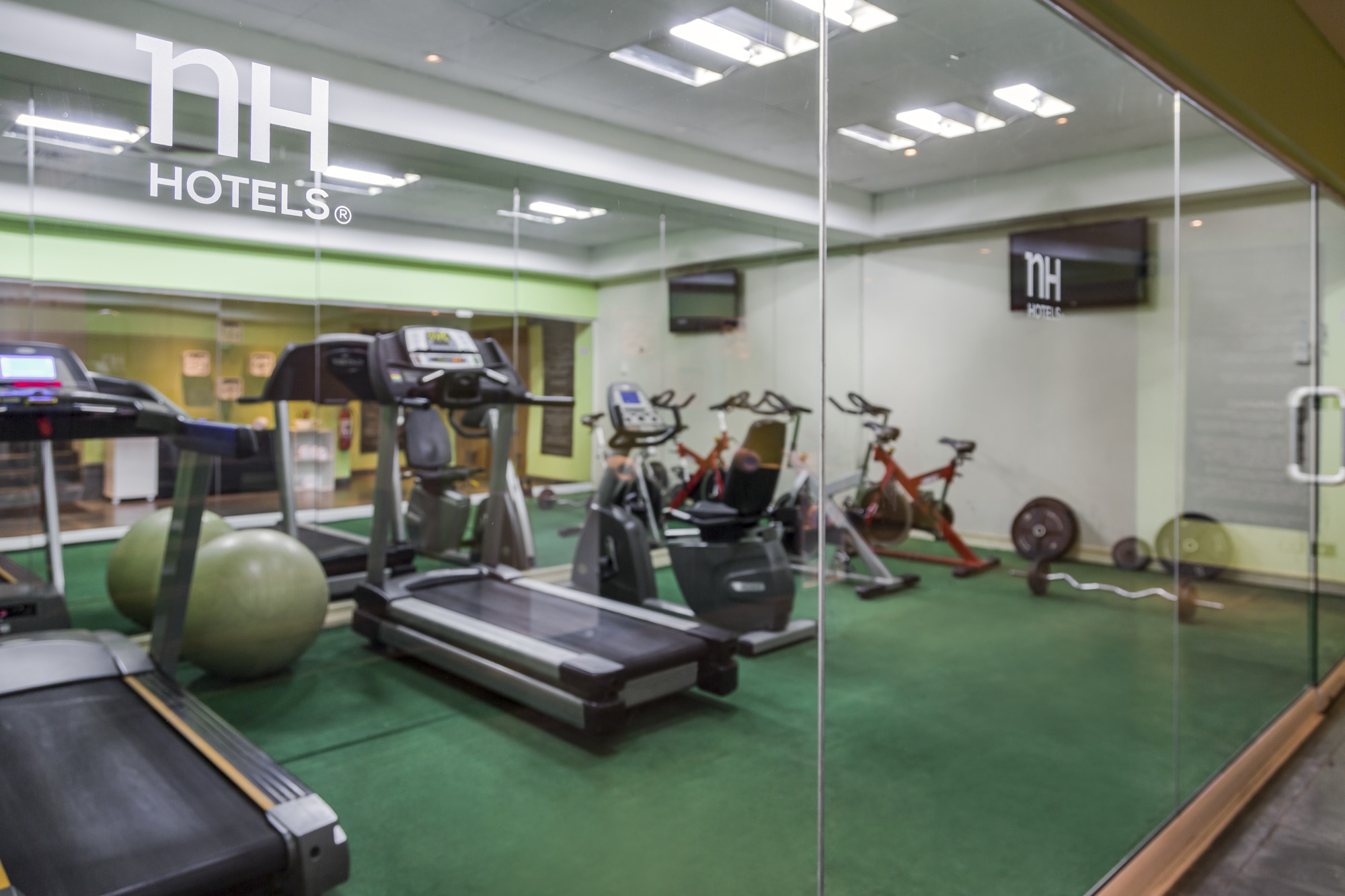 hotel-nh-ciudad-de-santiago-ahorra-un-25-nh-hoteles-es