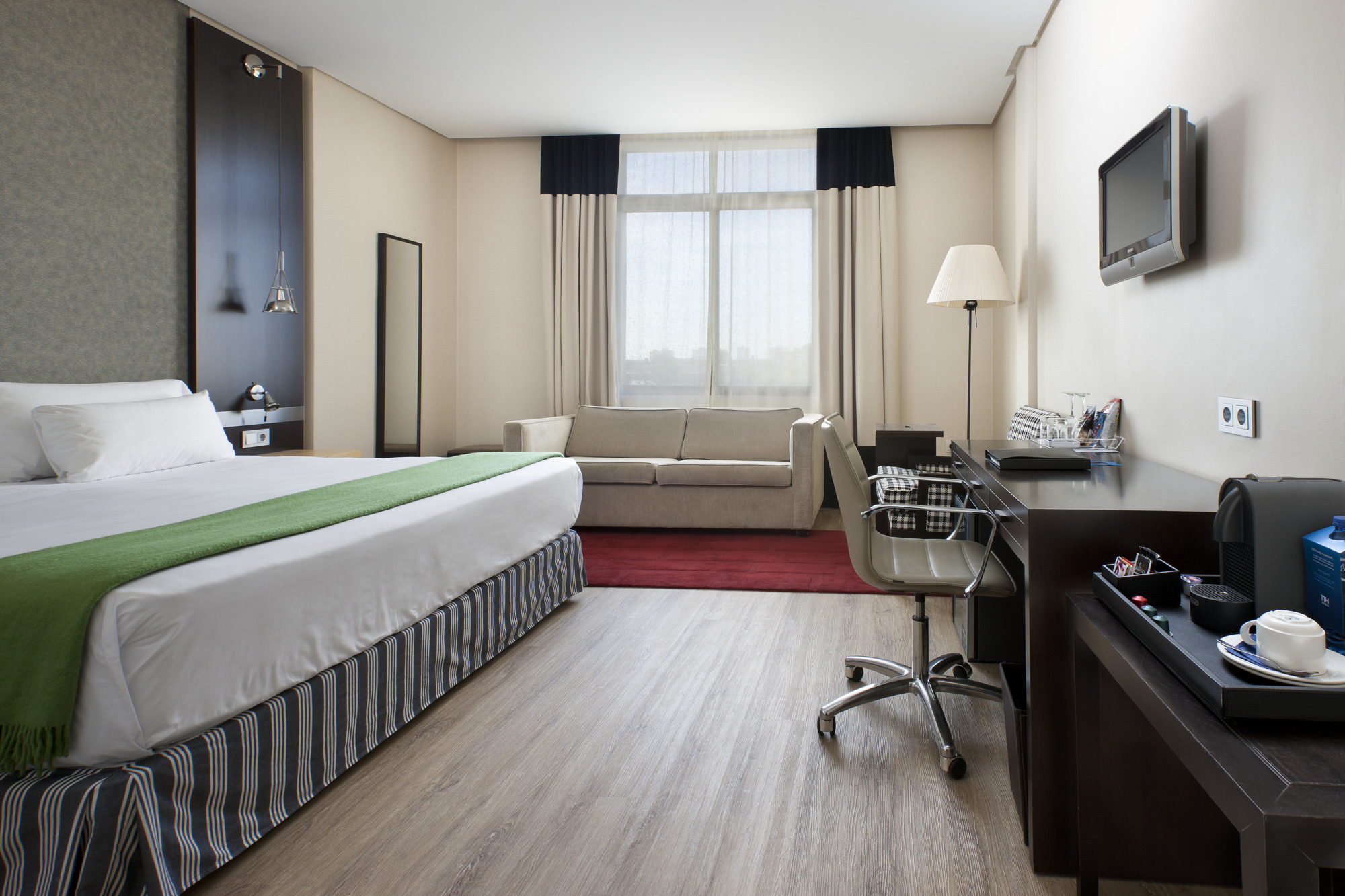 Hotel Nh Jerez De La Frontera www.nh-hotels.com