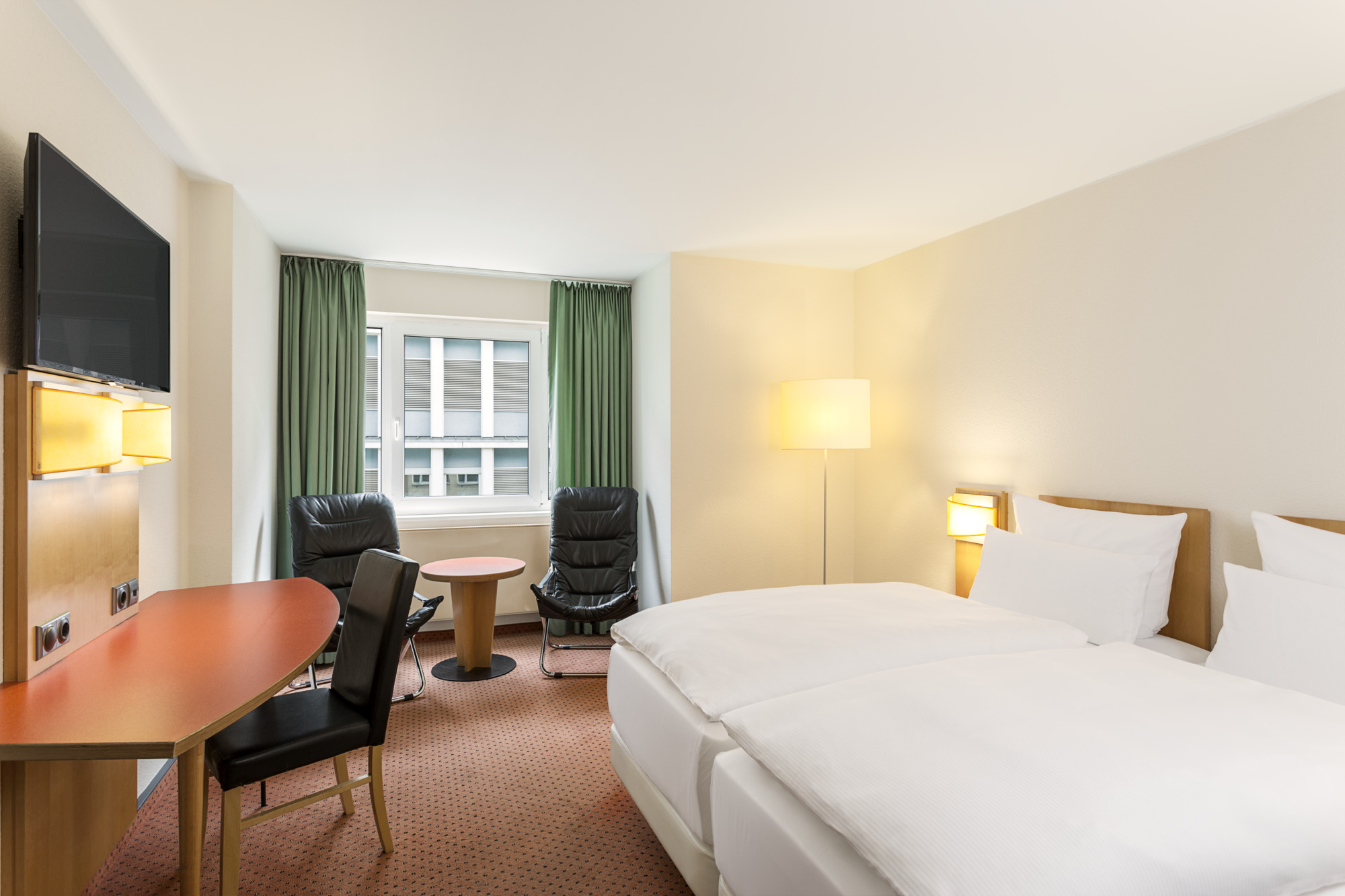 Foto - NH Berlin City Ost