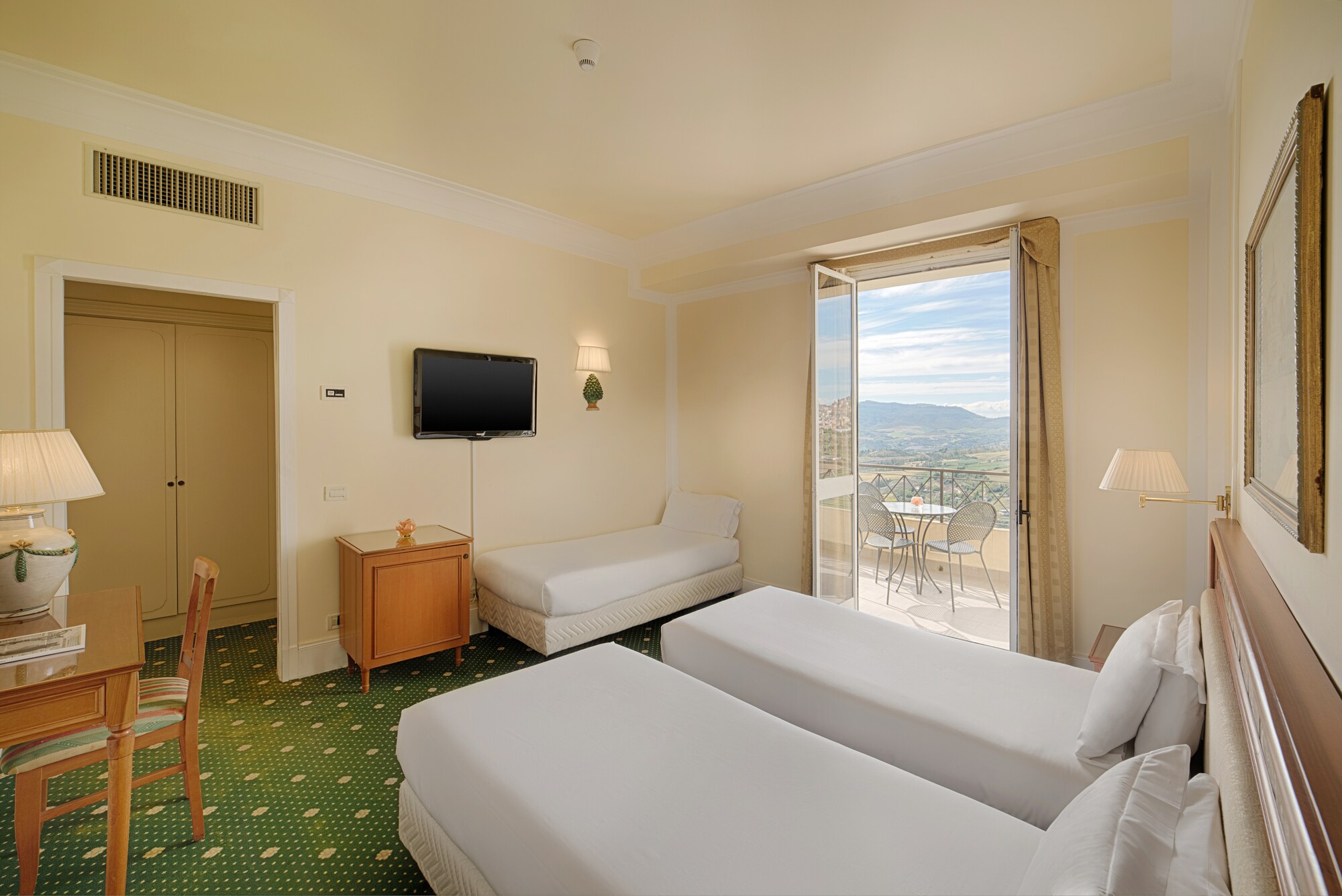 Room Familiar Adjacente