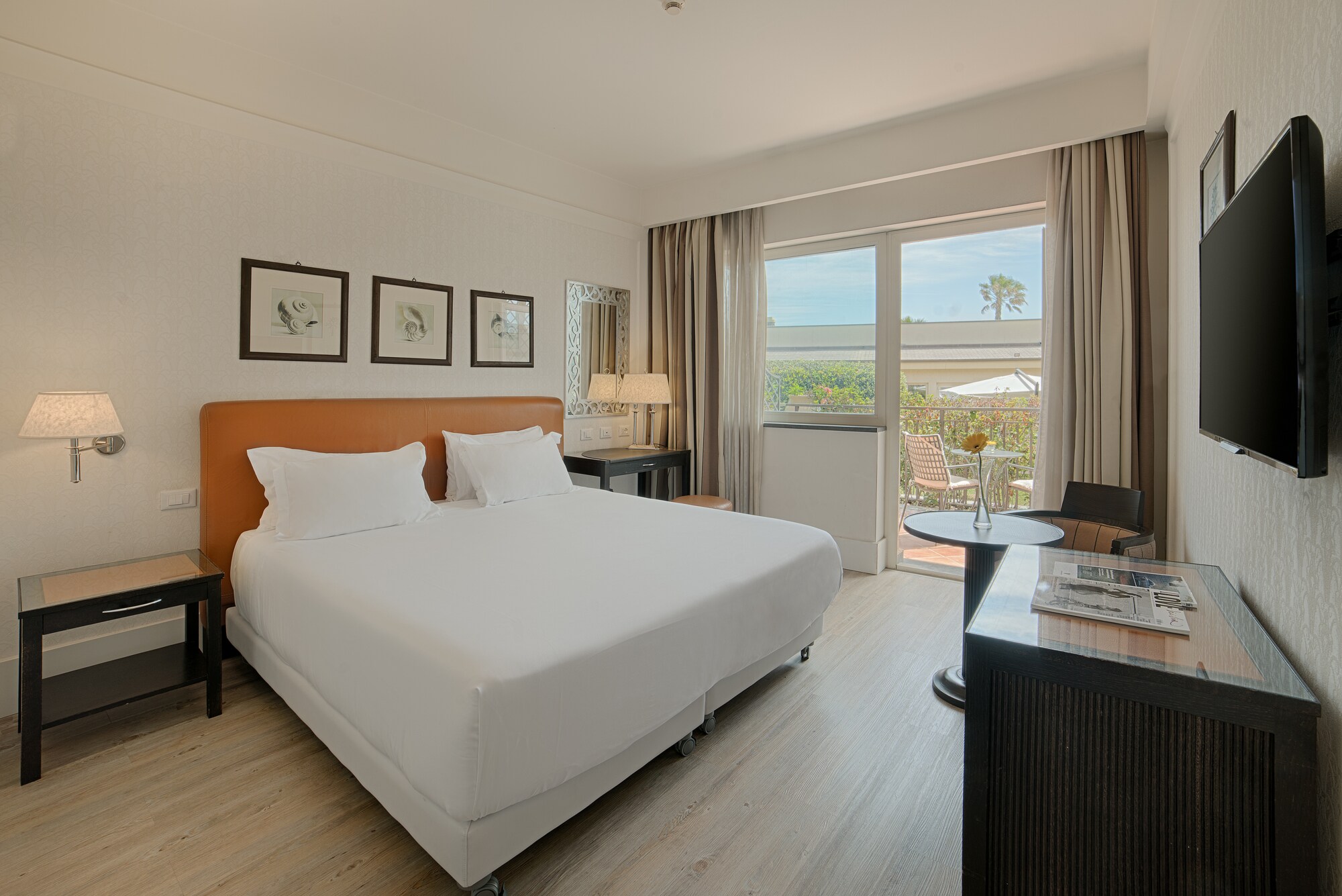 Room Standard with garden view and terrace