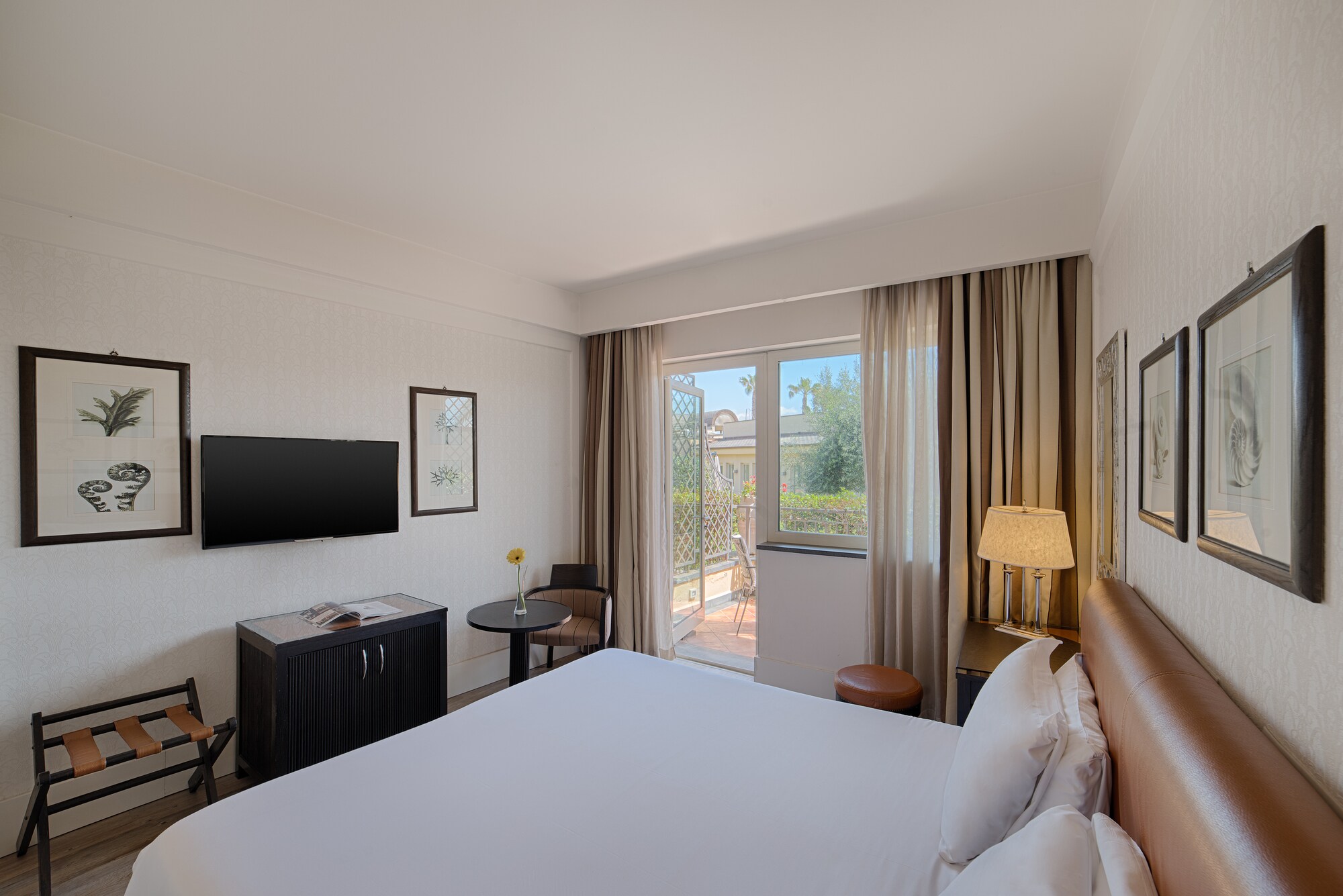 Room Standard with garden view and terrace