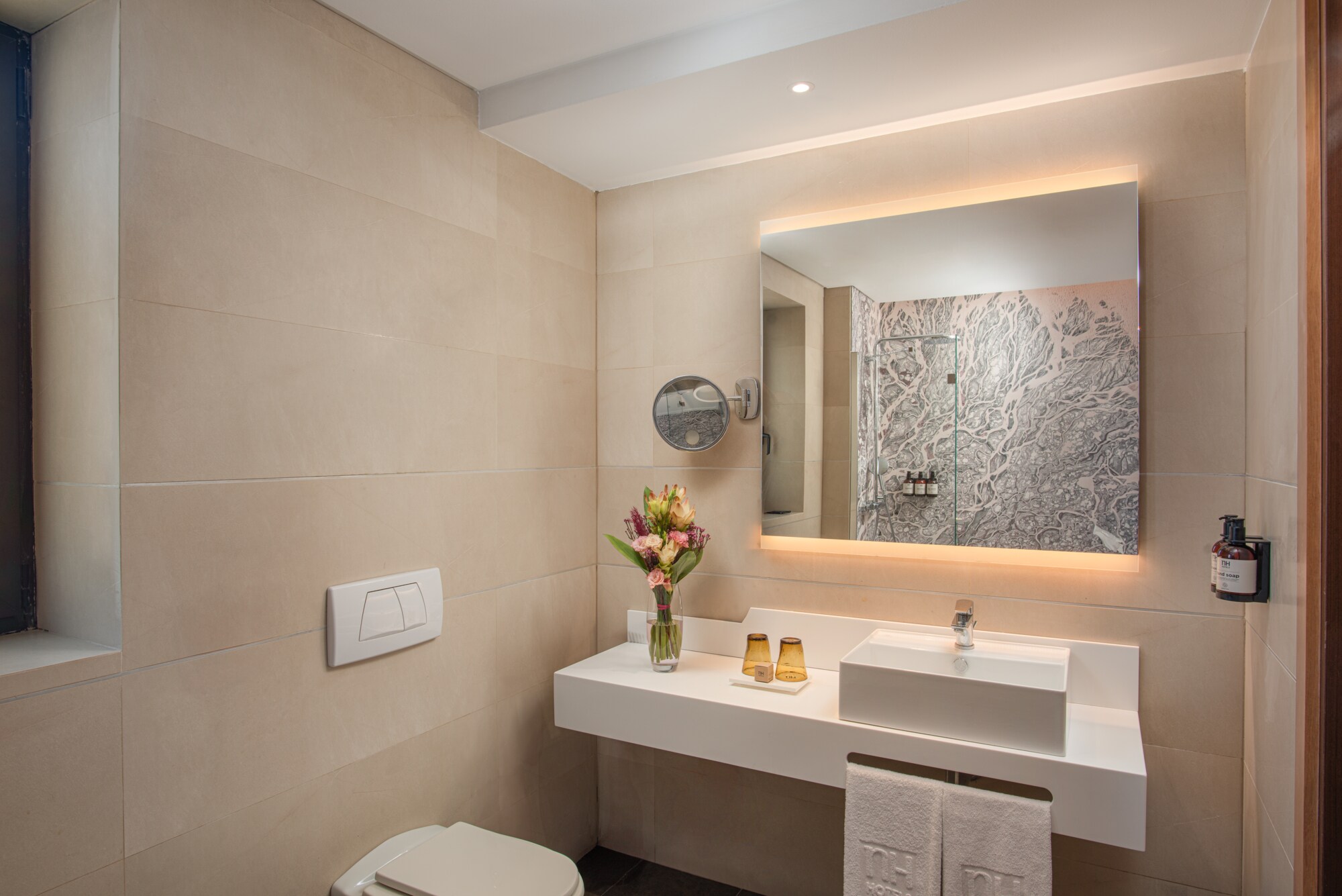 Room Family Adjoining