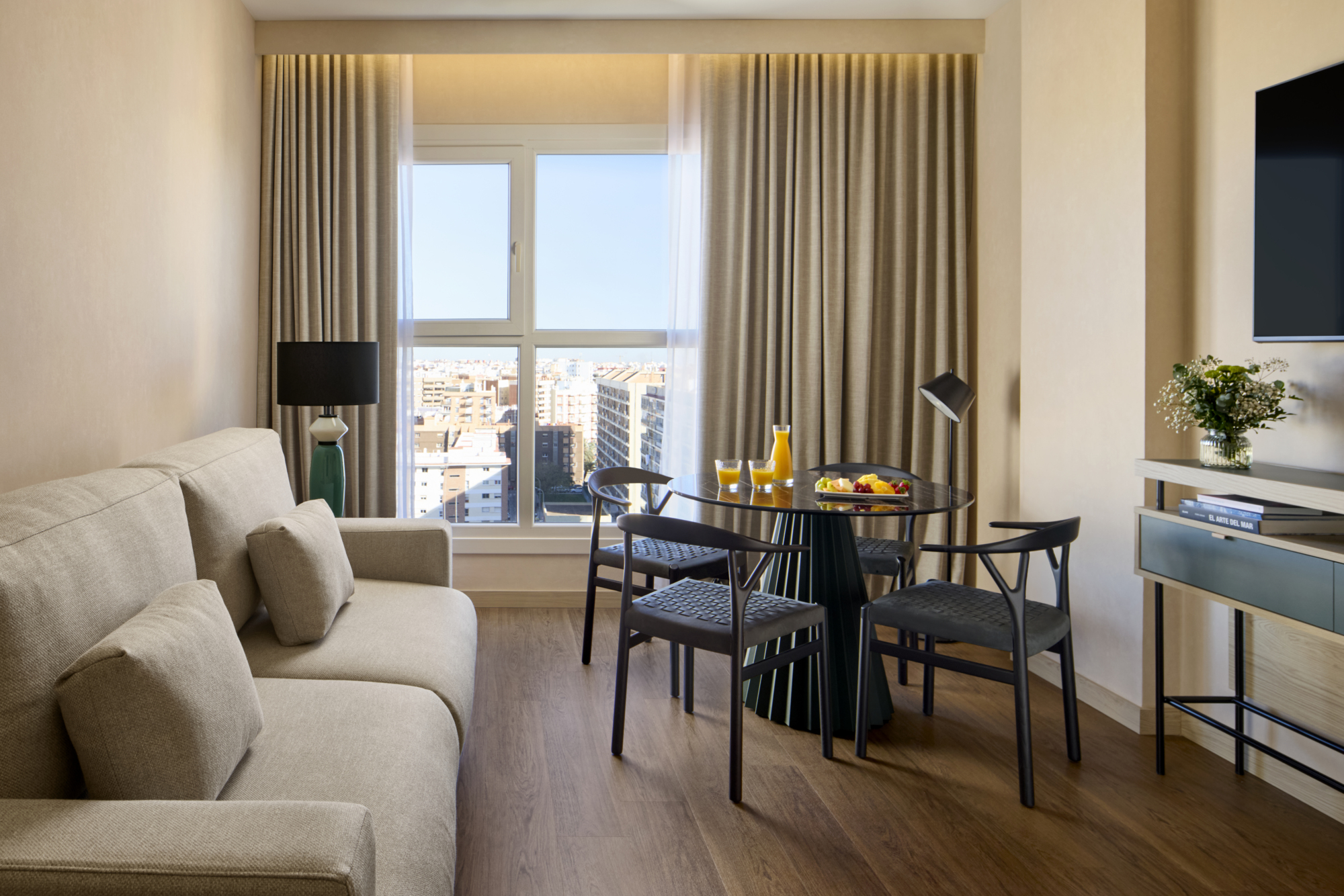 Photo - NH Valencia Center