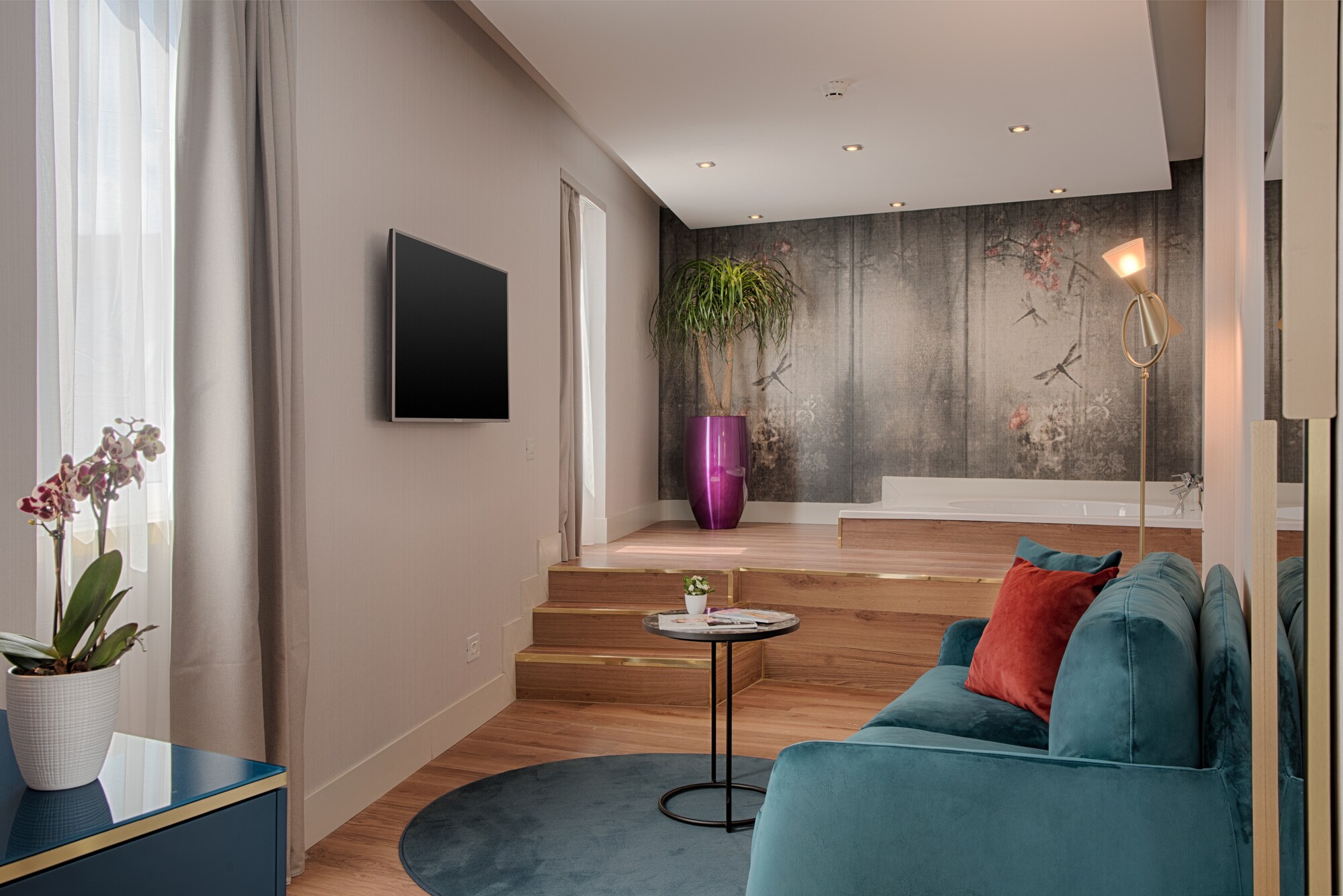 Room Suite Panoramic View