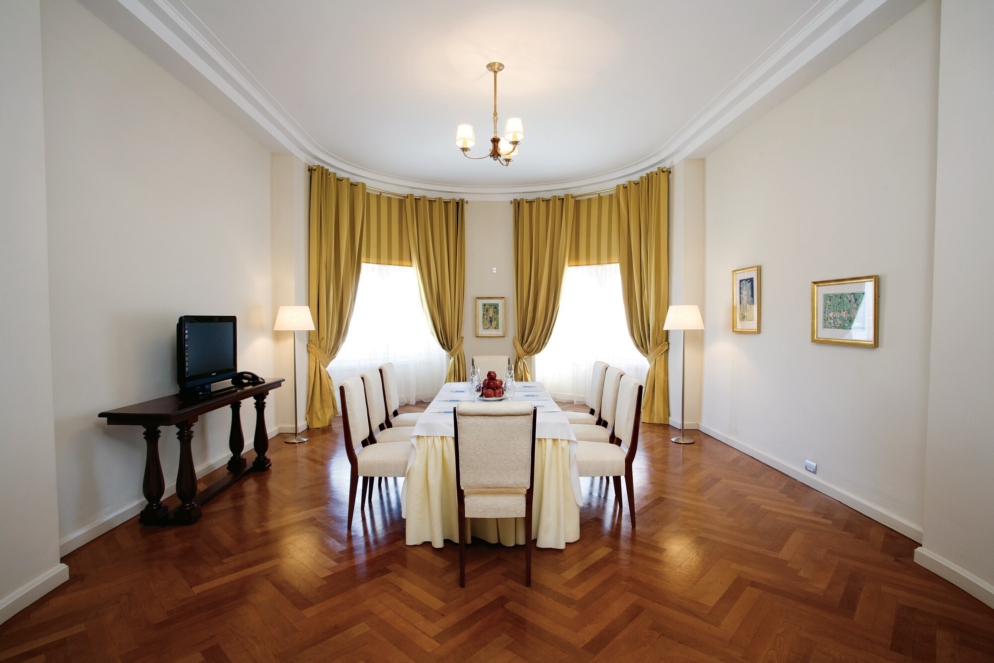 Room Suite