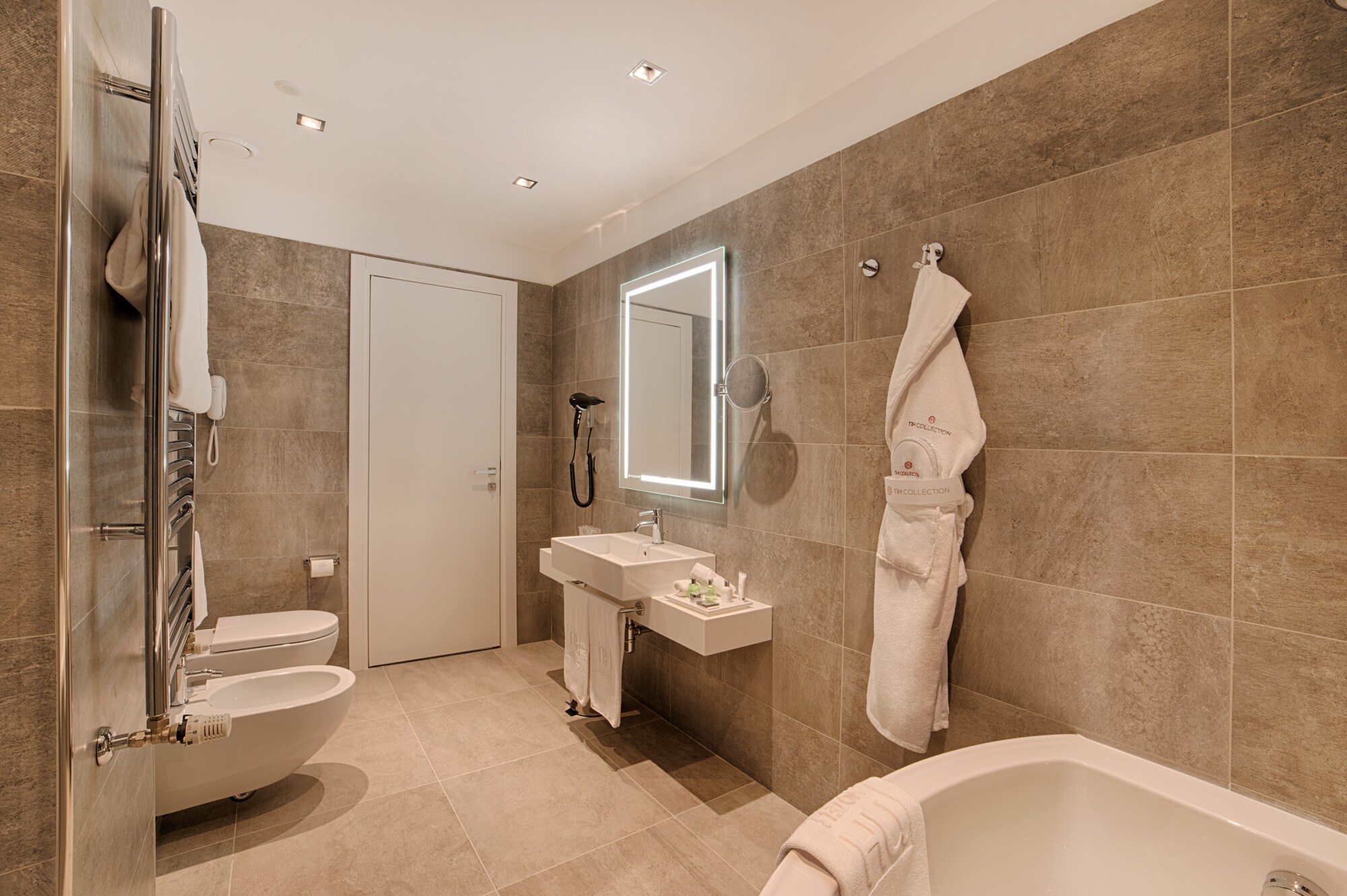 Room Family Connecting Room