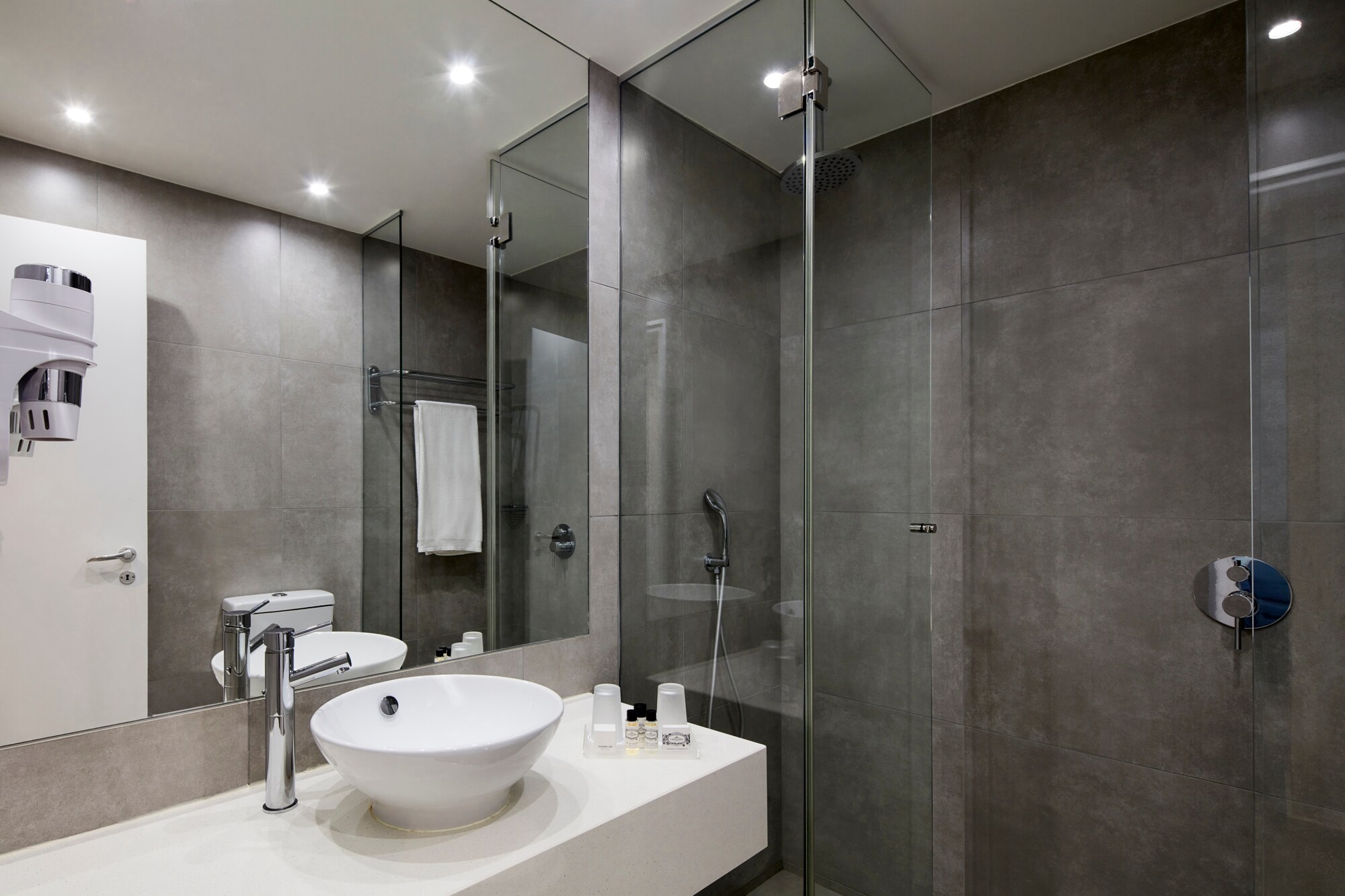 Room Quarto Familiar Deluxe com Vista para a Piscina