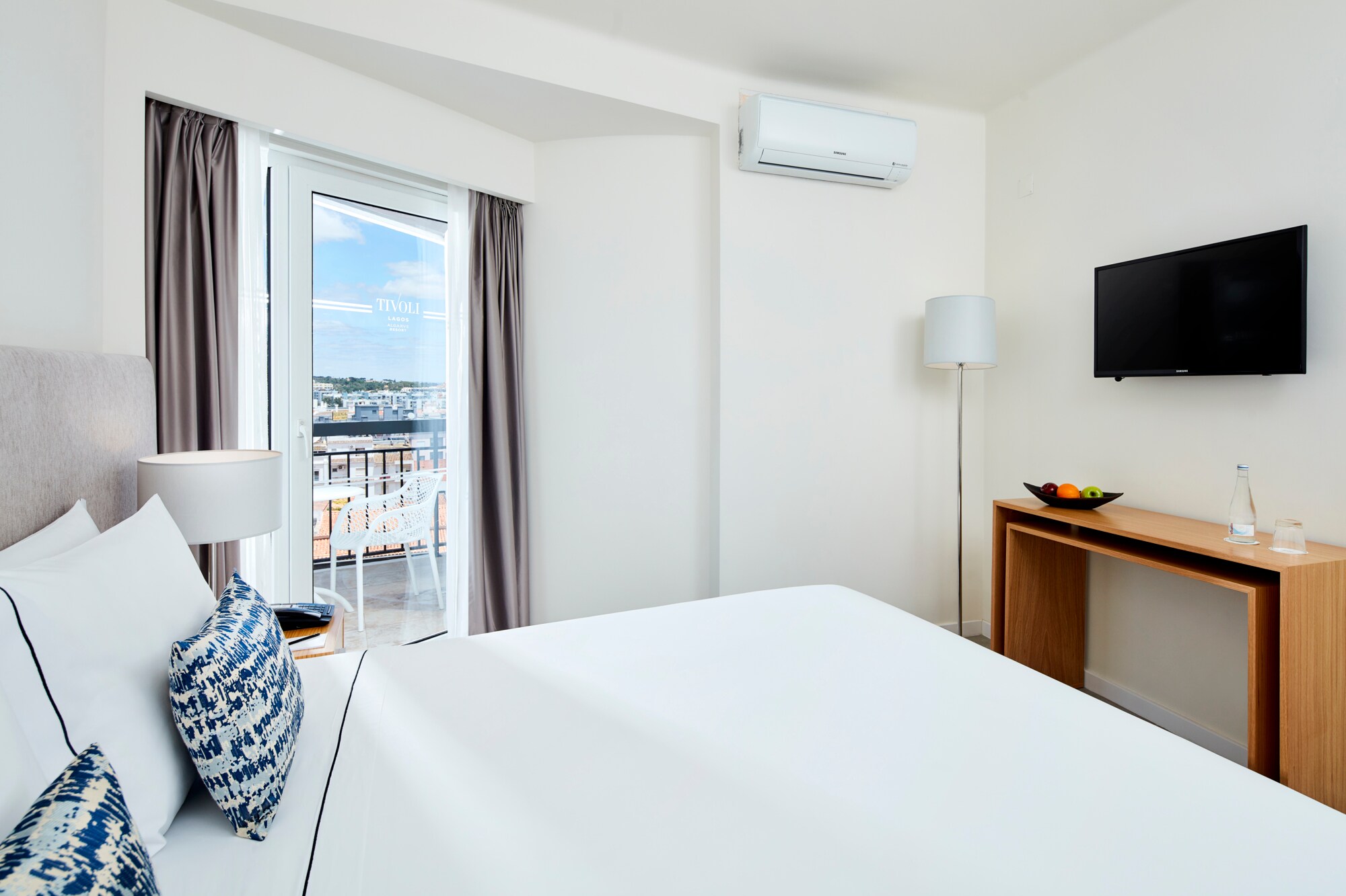 Room Quarto Familiar Deluxe com Vista para a Piscina